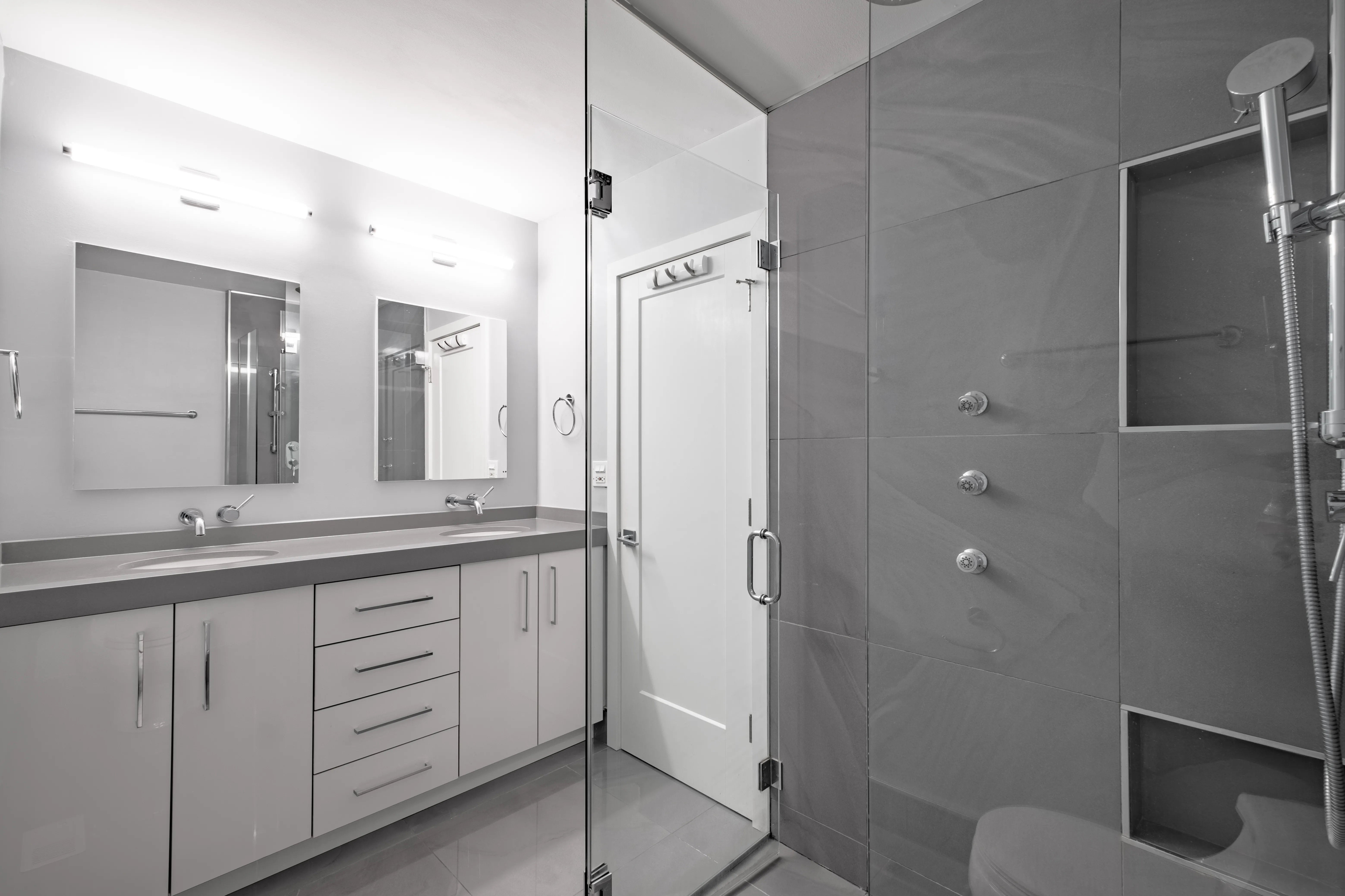 1330 N La Salle Dr 60610 60610-Chicago-IL