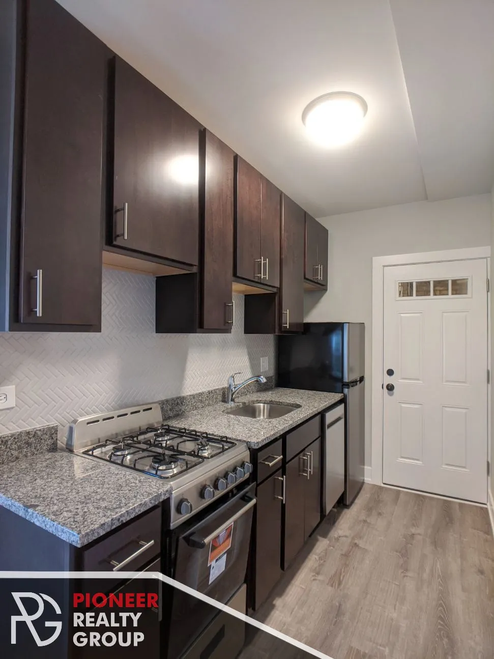 707 W Brompton Ave 60657 60657-Brompton Apartments-unit#31-Chicago-IL