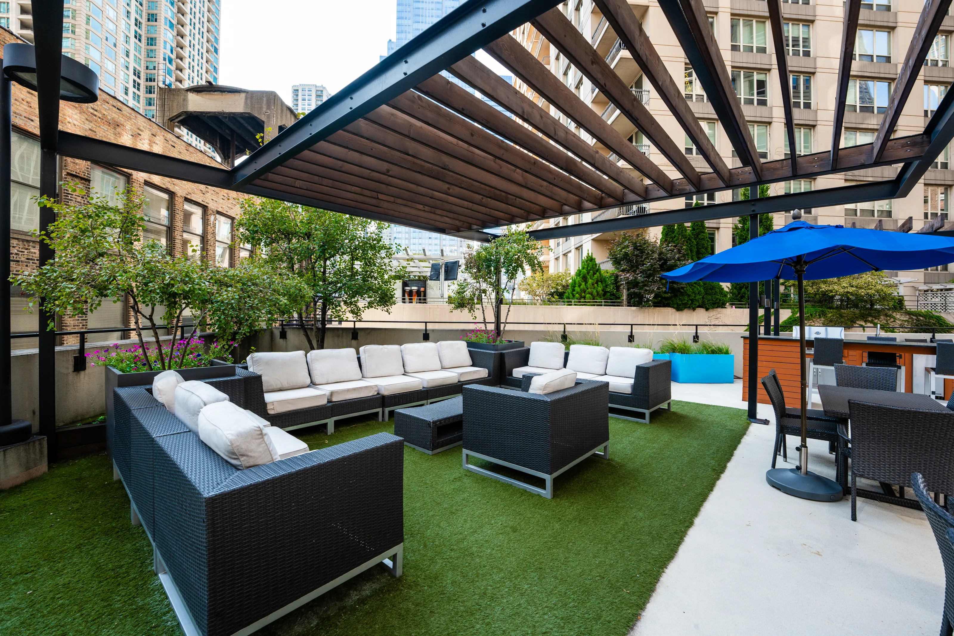 750 North Rush Apartments in River North, Chciago