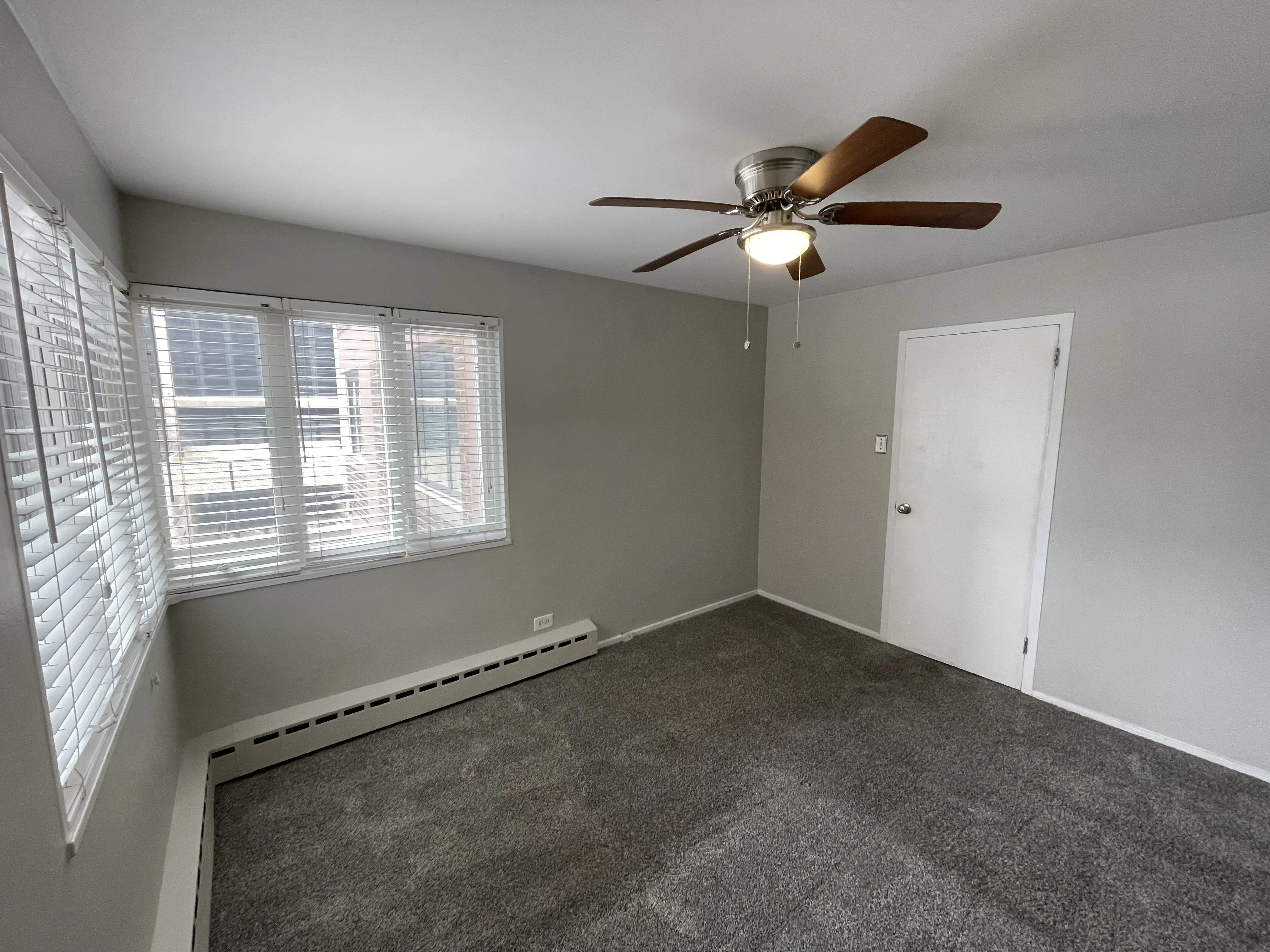 700 W Bittersweet Pl 60613 60613-unit#208-Chicago-IL