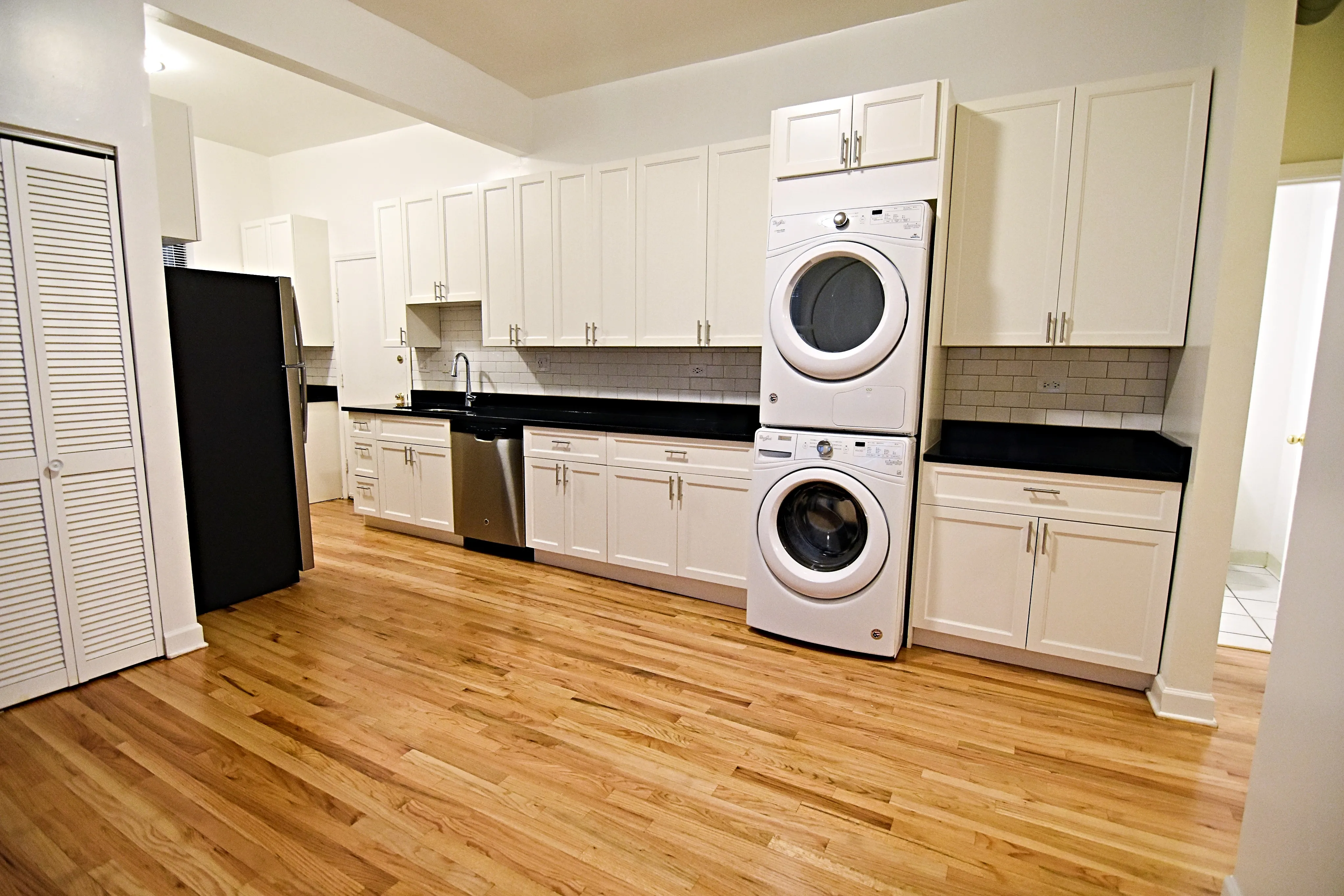 732 West Grace Apartments