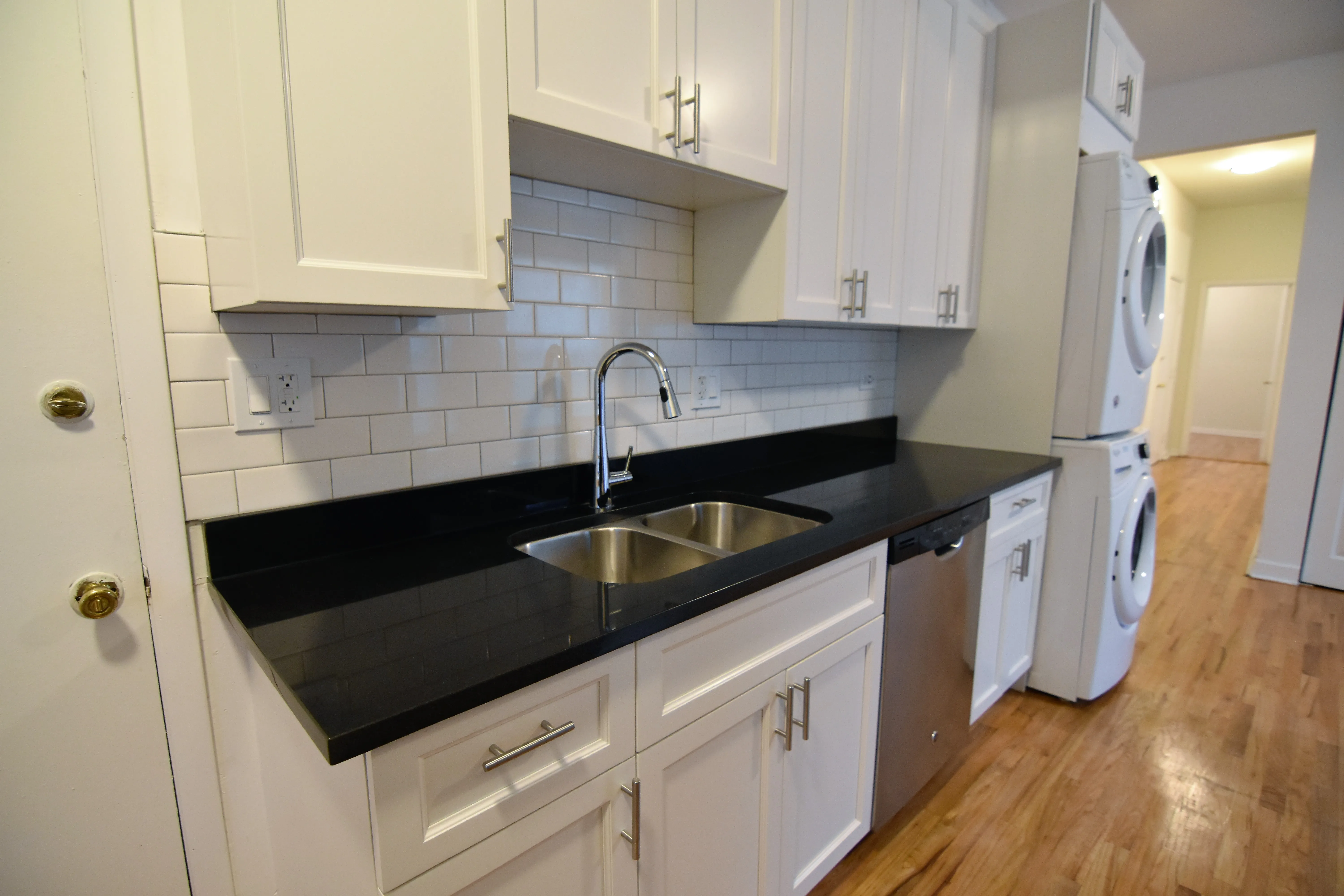 732 West Grace Apartments