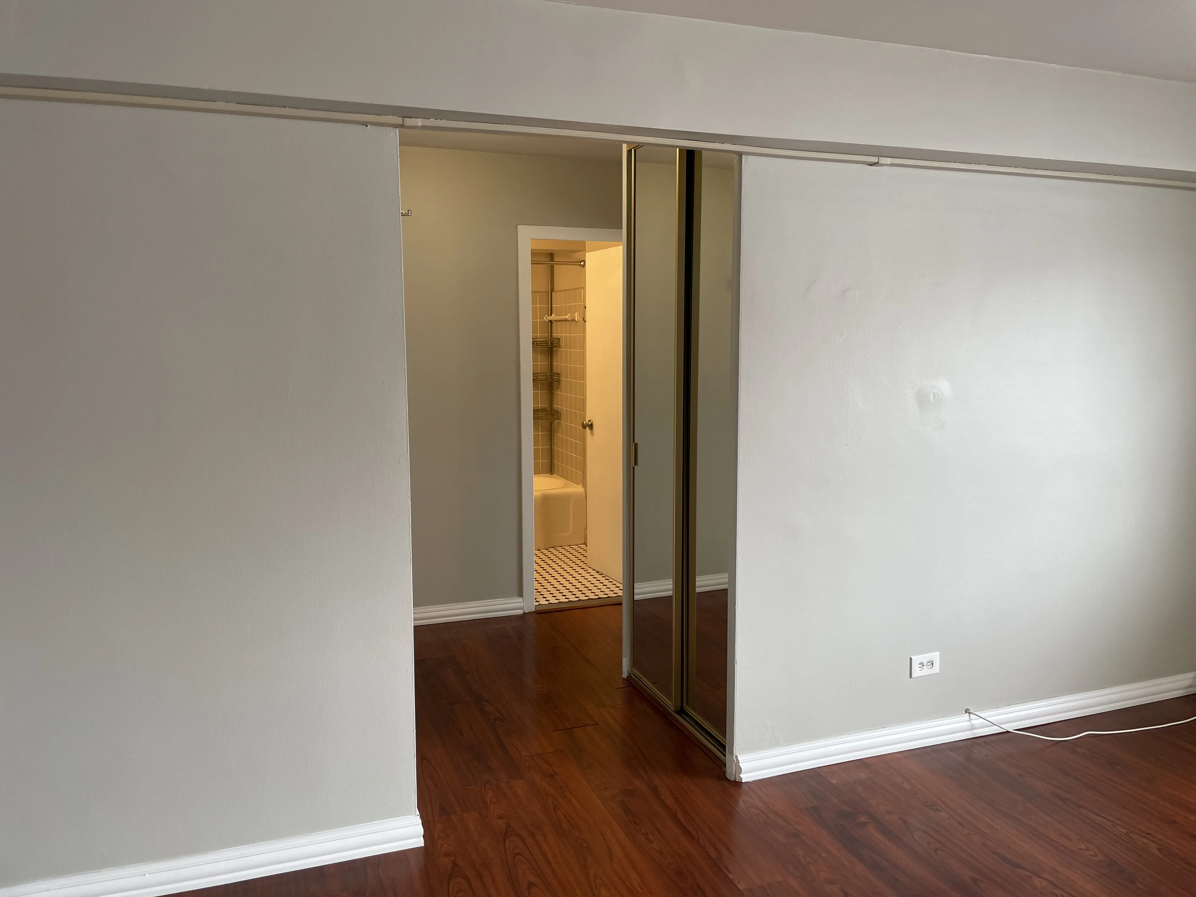 700 W Bittersweet Pl 60613 60613-unit#208-Chicago-IL