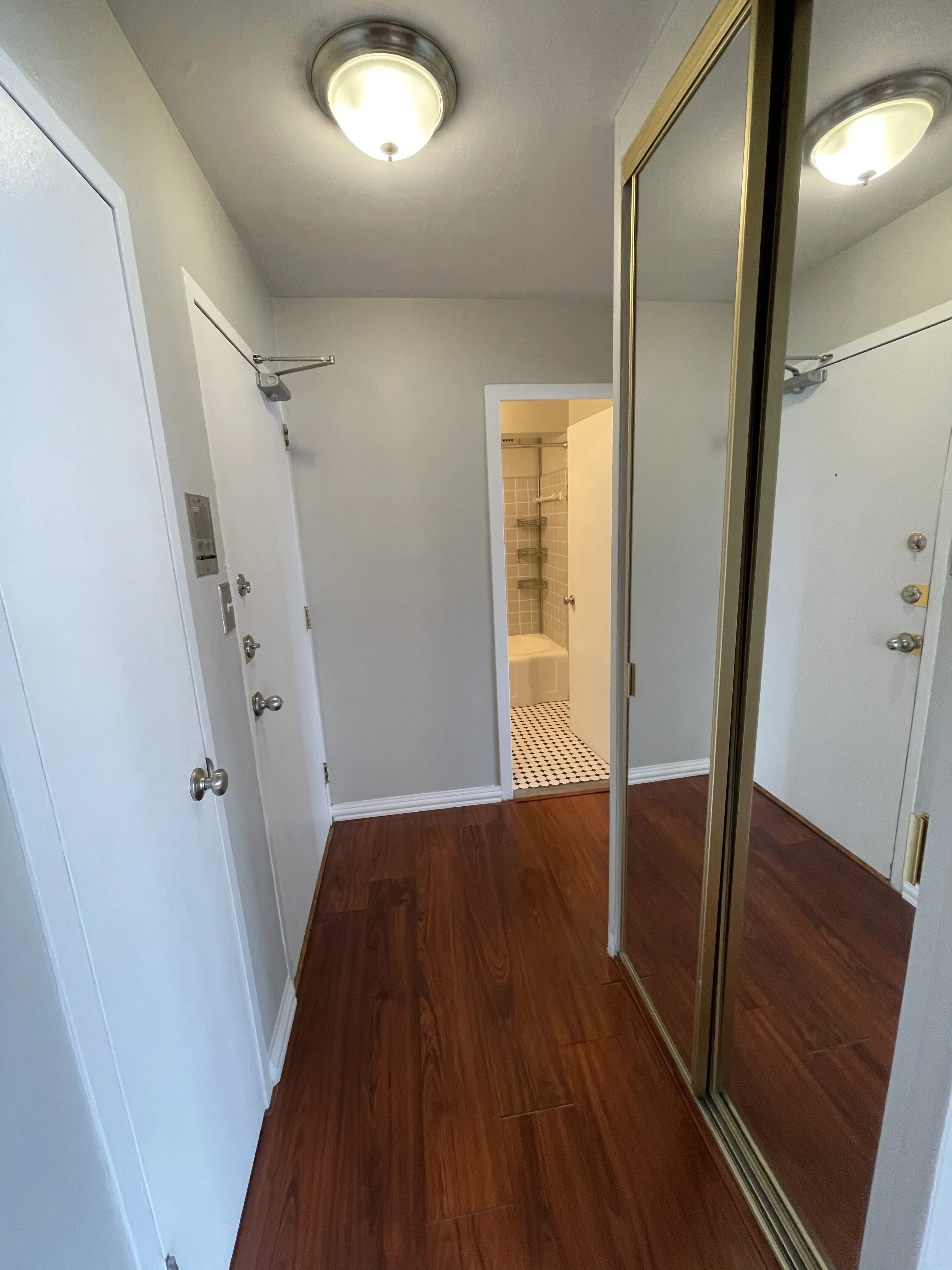 700 W Bittersweet Pl 60613 60613-unit#208-Chicago-IL