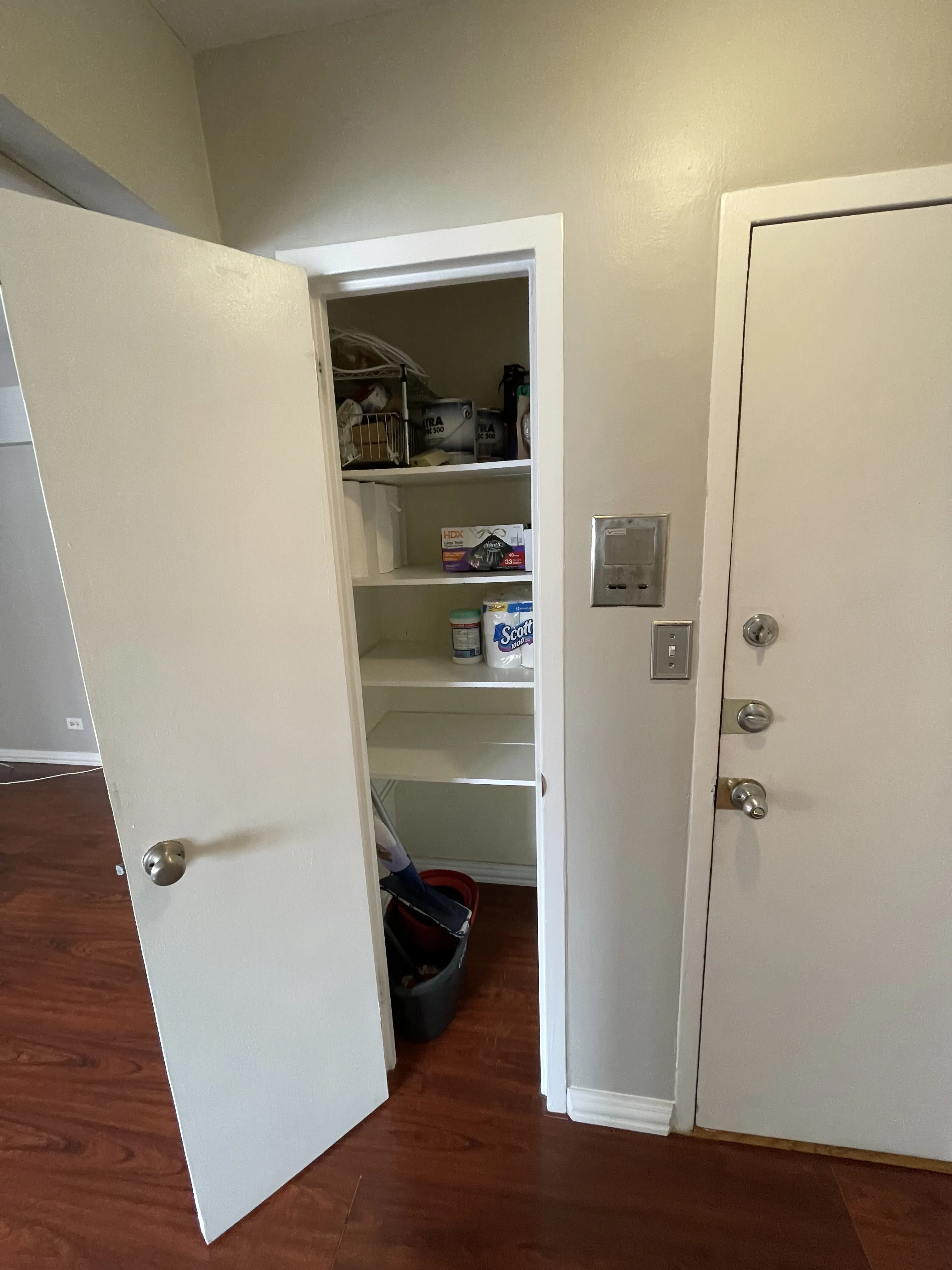 700 W Bittersweet Pl 60613 60613-unit#208-Chicago-IL