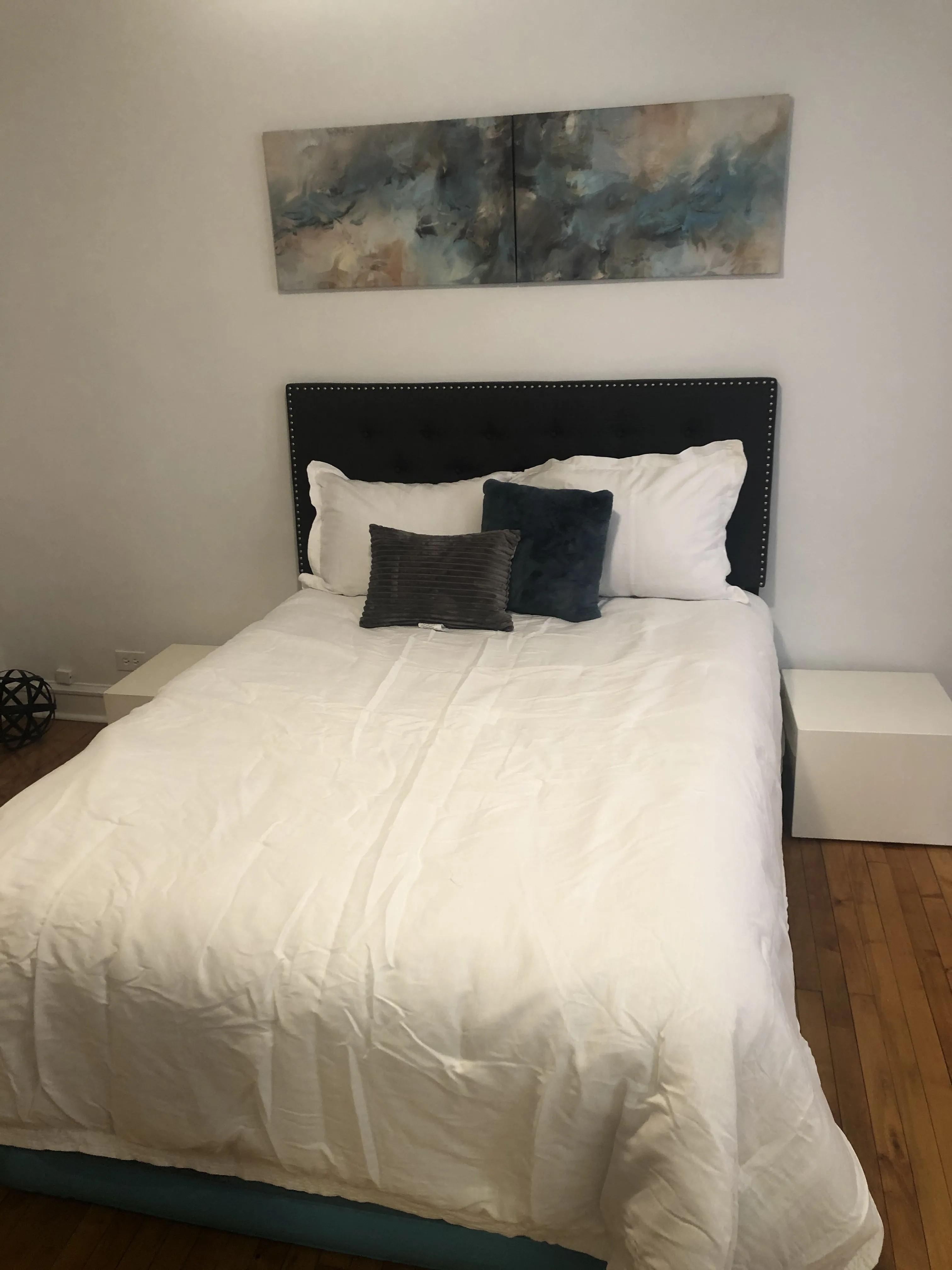 5516 N Kenmore Apartments