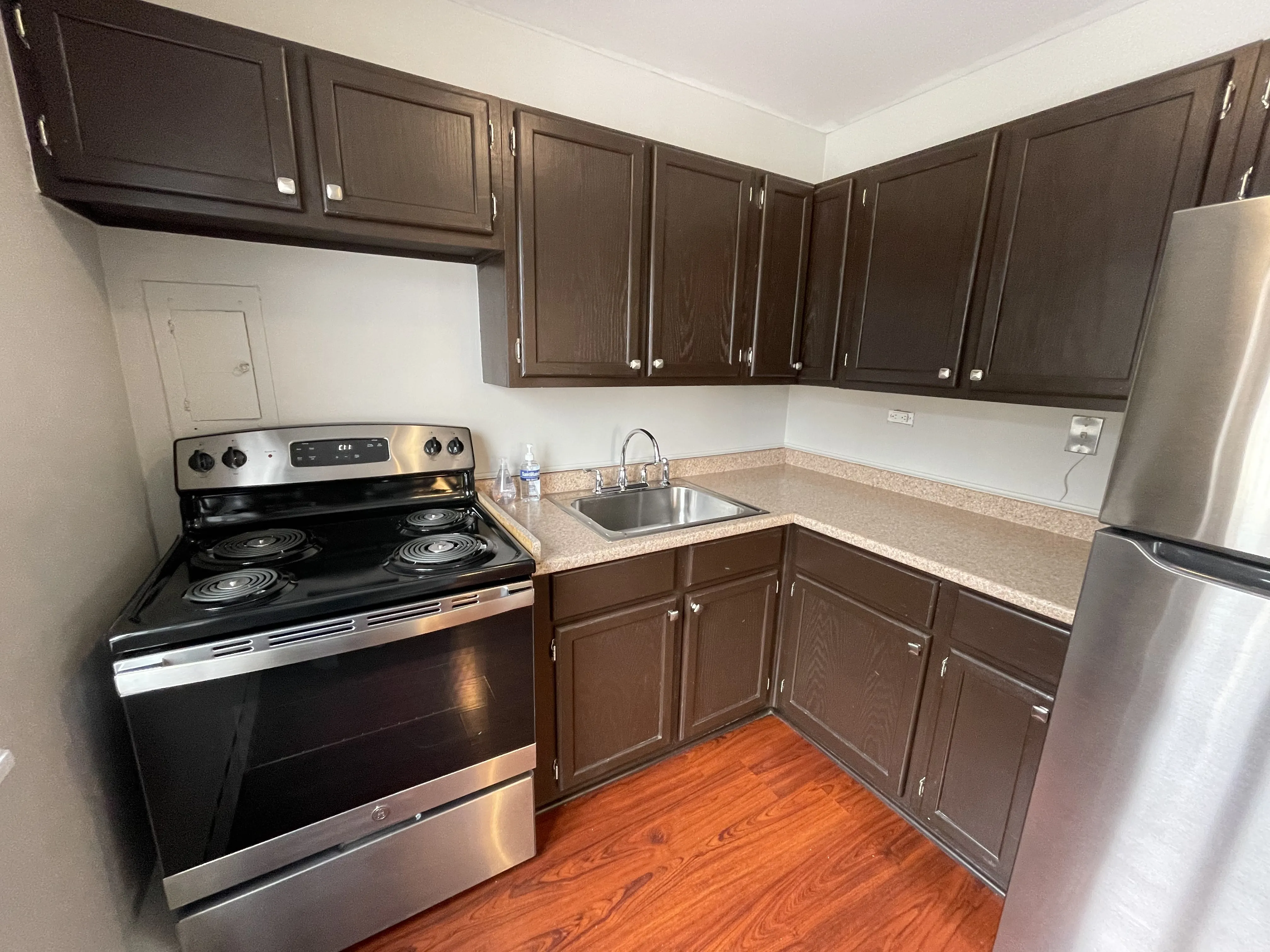 700 W Bittersweet Pl 60613 60613-unit#208-Chicago-IL