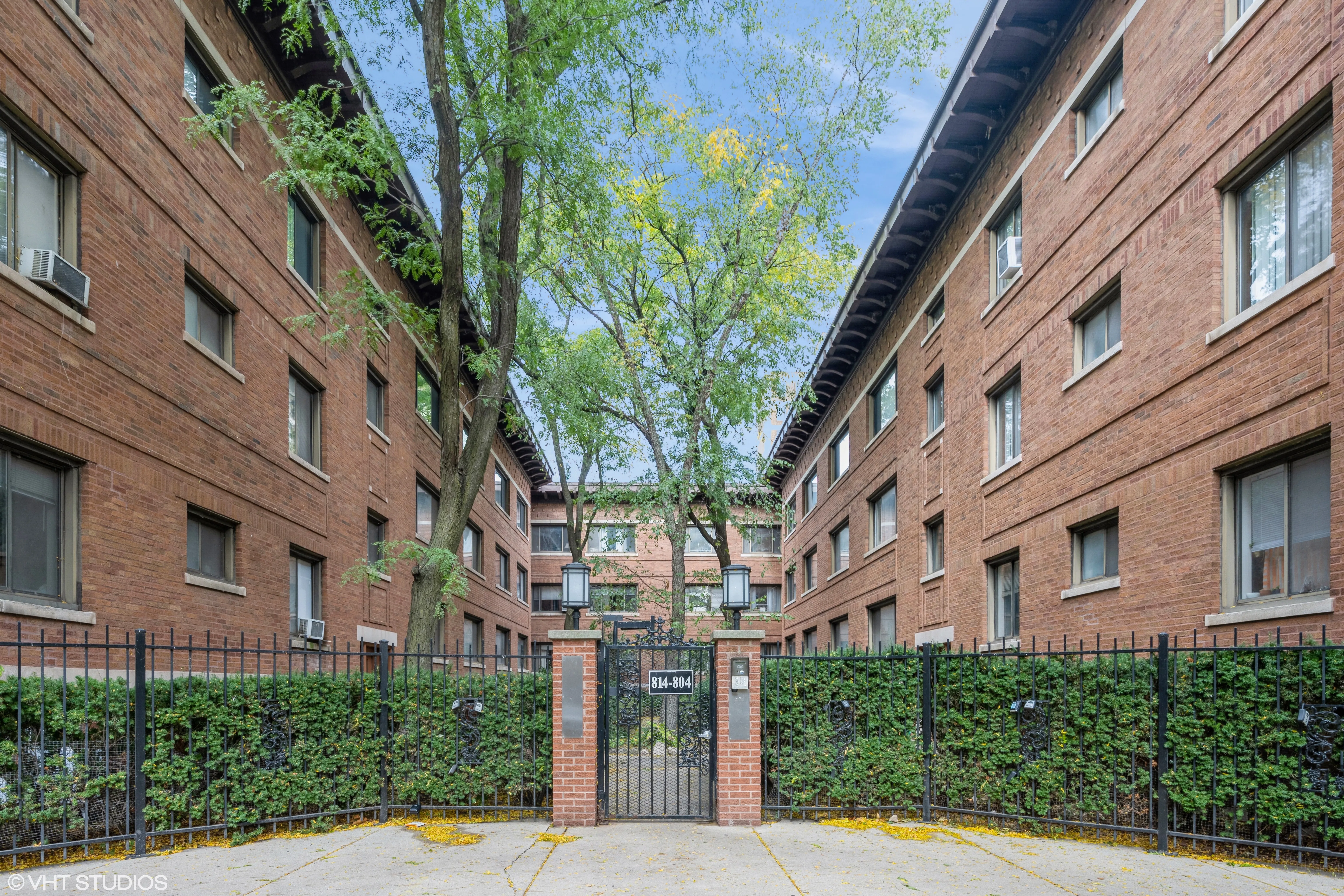 808 W Lakeside Pl 60640 60640-unit#203-Chicago-IL