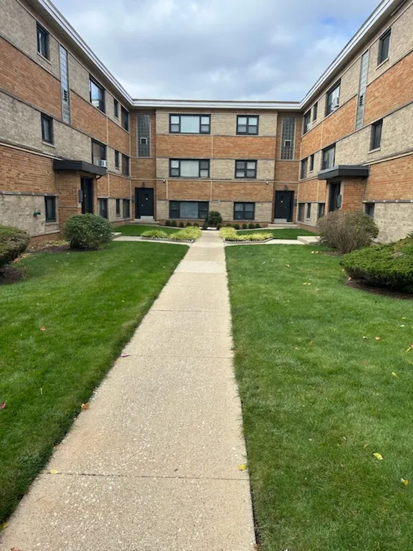 7016 N Ridge Blvd 60645 60645-unit#G-Chicago-IL