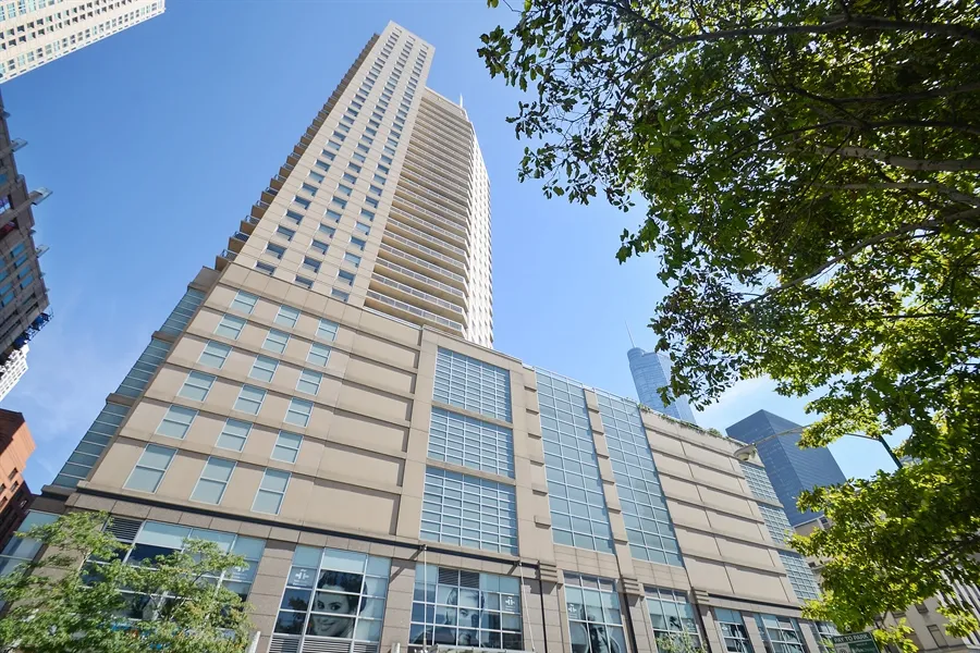 545 N Dearborn St 60654 60654-Residences at Grand Plaza-unit#1711-Chicago-IL