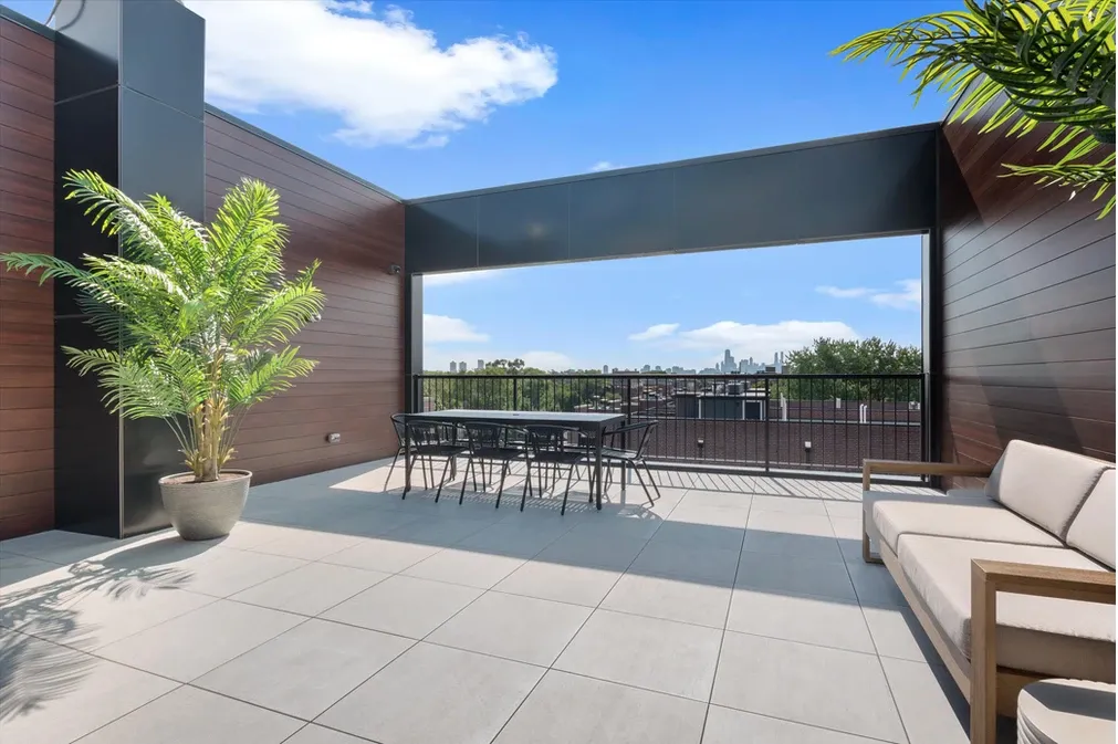 3140 N Clybourn Ave   60618 60618-3140 N Clybourn-Chicago-IL