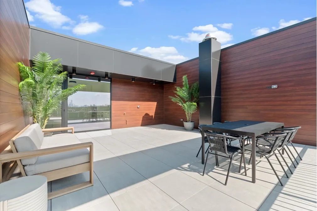 3140 N Clybourn Ave   60618 60618-3140 N Clybourn-Chicago-IL