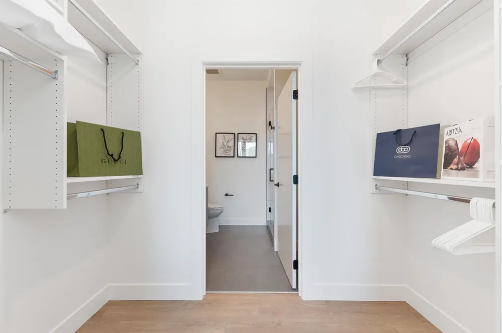 3140 N Clybourn Ave   60618 60618-3140 N Clybourn-Chicago-IL