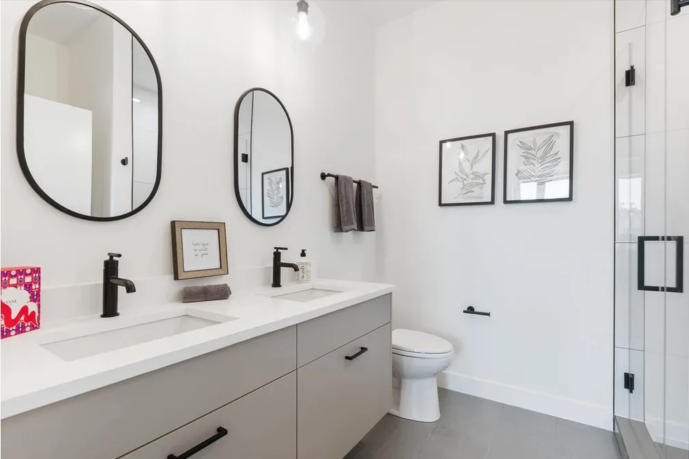 3140 N Clybourn Ave   60618 60618-3140 N Clybourn-Chicago-IL