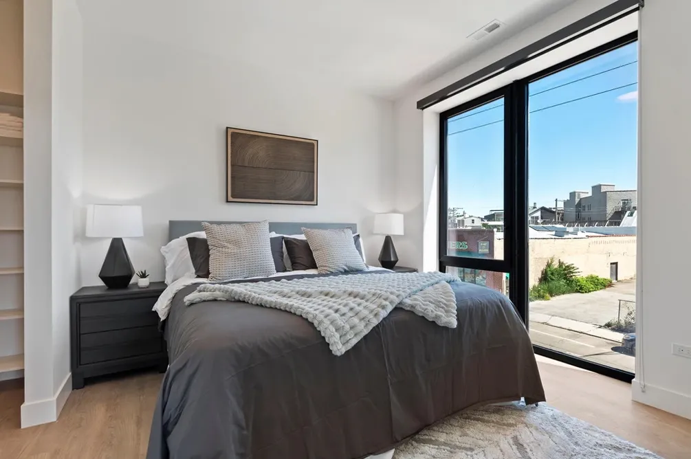 3140 N Clybourn Ave   60618 60618-3140 N Clybourn-Chicago-IL