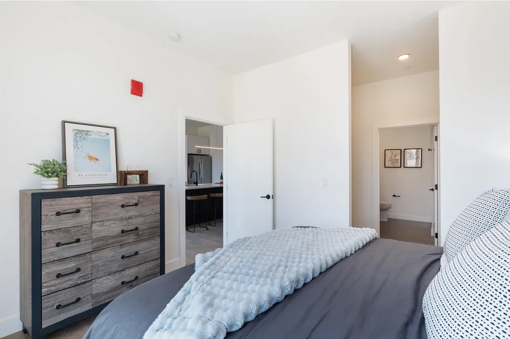 3140 N Clybourn Ave   60618 60618-3140 N Clybourn-Chicago-IL