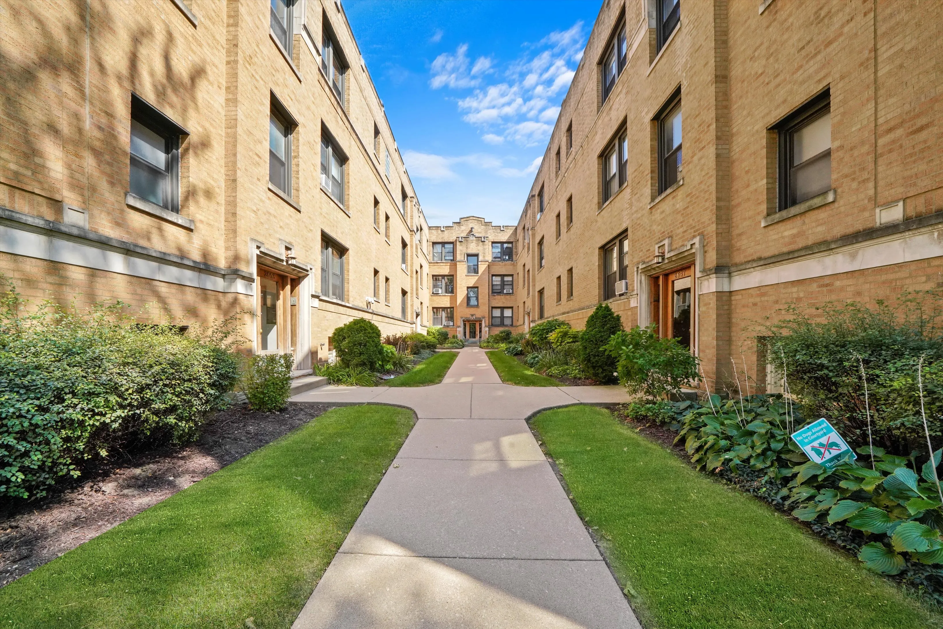 2647 N Spaulding Ave   60647 60647-unit#2W-Chicago-IL