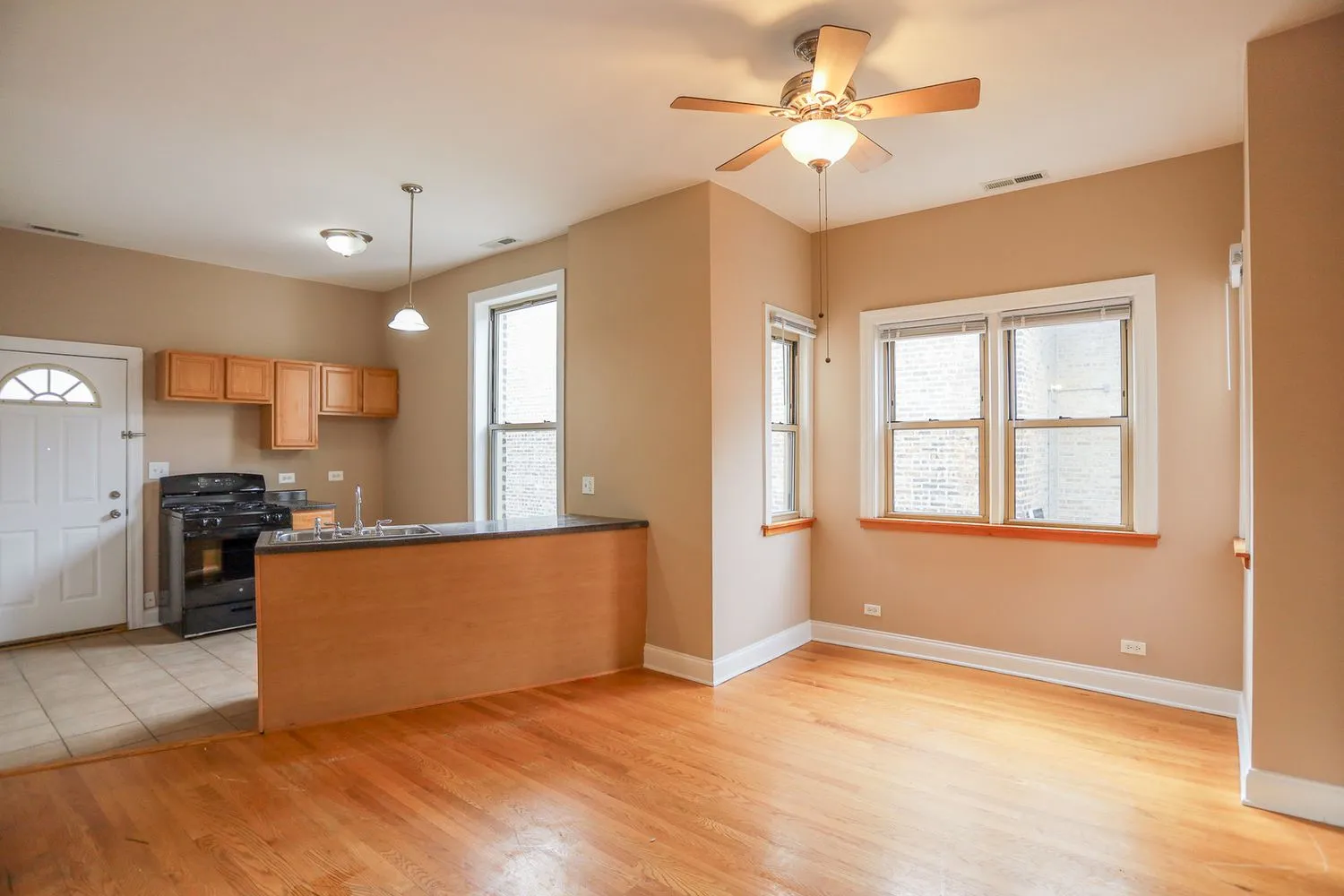 1739 W Addison St 60613 60613-unit#3R-Chicago-IL