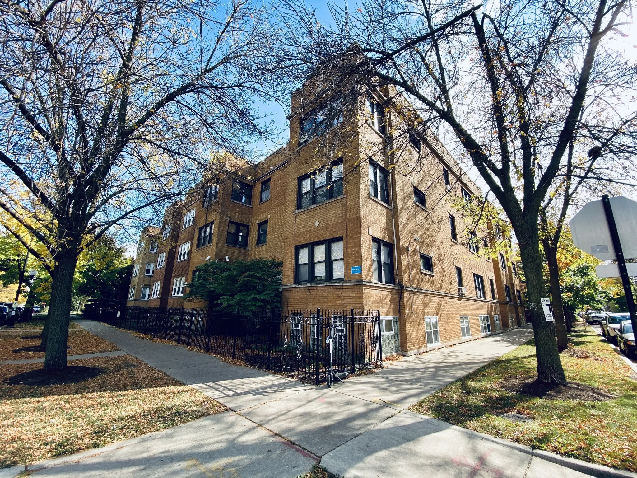 3821 W Wrightwood Ave 60647 60647-unit#2B-Chicago-IL