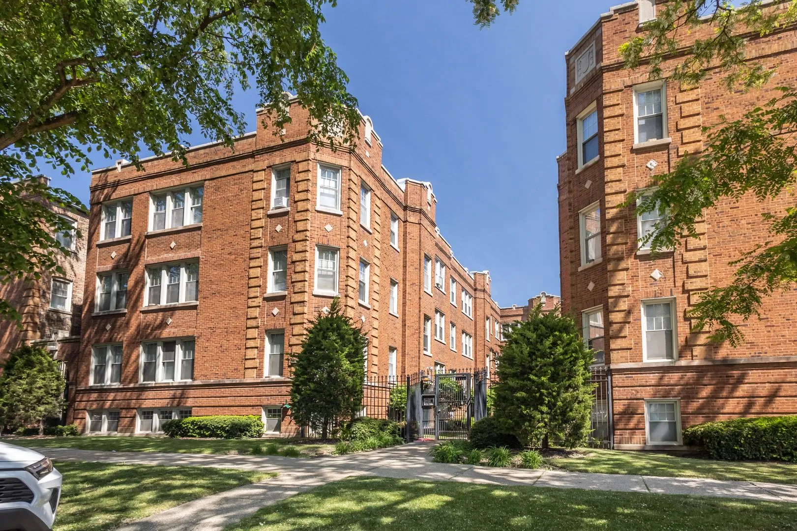 2609 N Lamon Ave 60639 60639-unit#A1-Chicago-IL