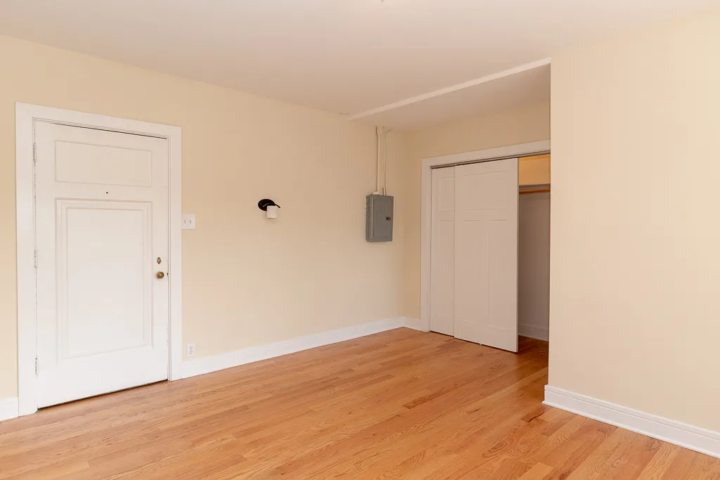 4546 N DAMEN AVE 60625-4546 North Damen-Chicago-IL