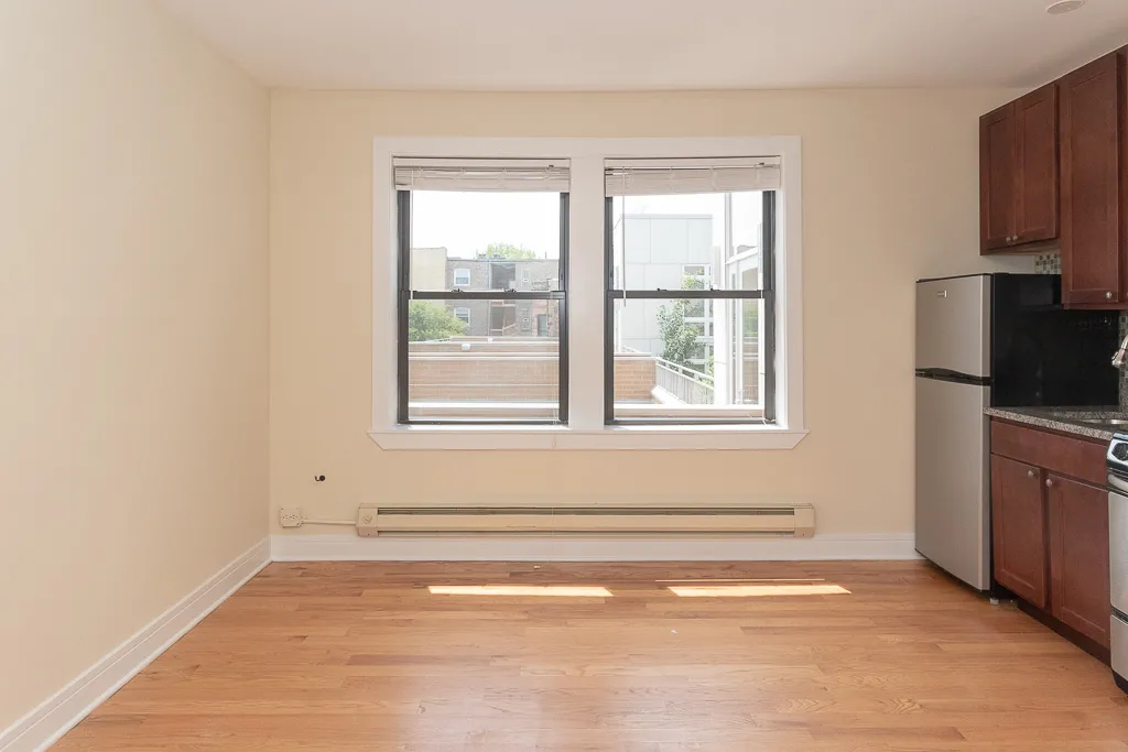 4546 N DAMEN AVE 60625-4546 North Damen-Chicago-IL