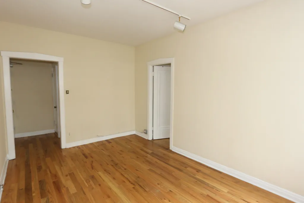 511 West Melrose Apartments