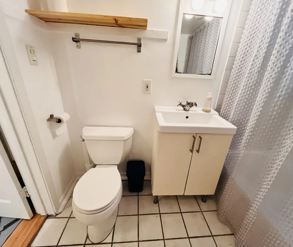 2507 W AINSLIE ST 60625-Short Term Lease-unit#GARDN-Chicago-IL