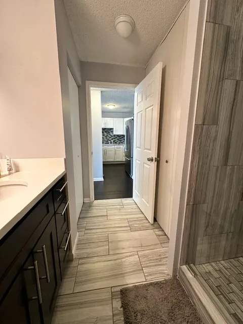 30 E Huron St   60611 60611-unit#3706-Chicago-IL