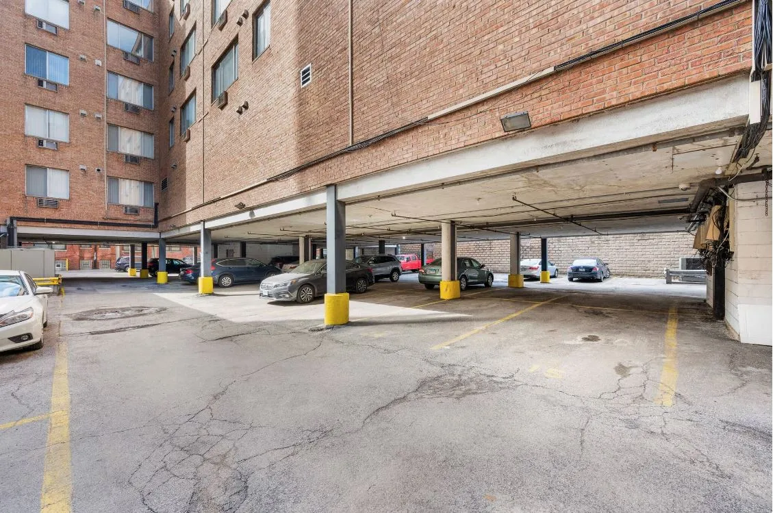 2424 N Clark St   60614 60614-unit#412-Chicago-IL