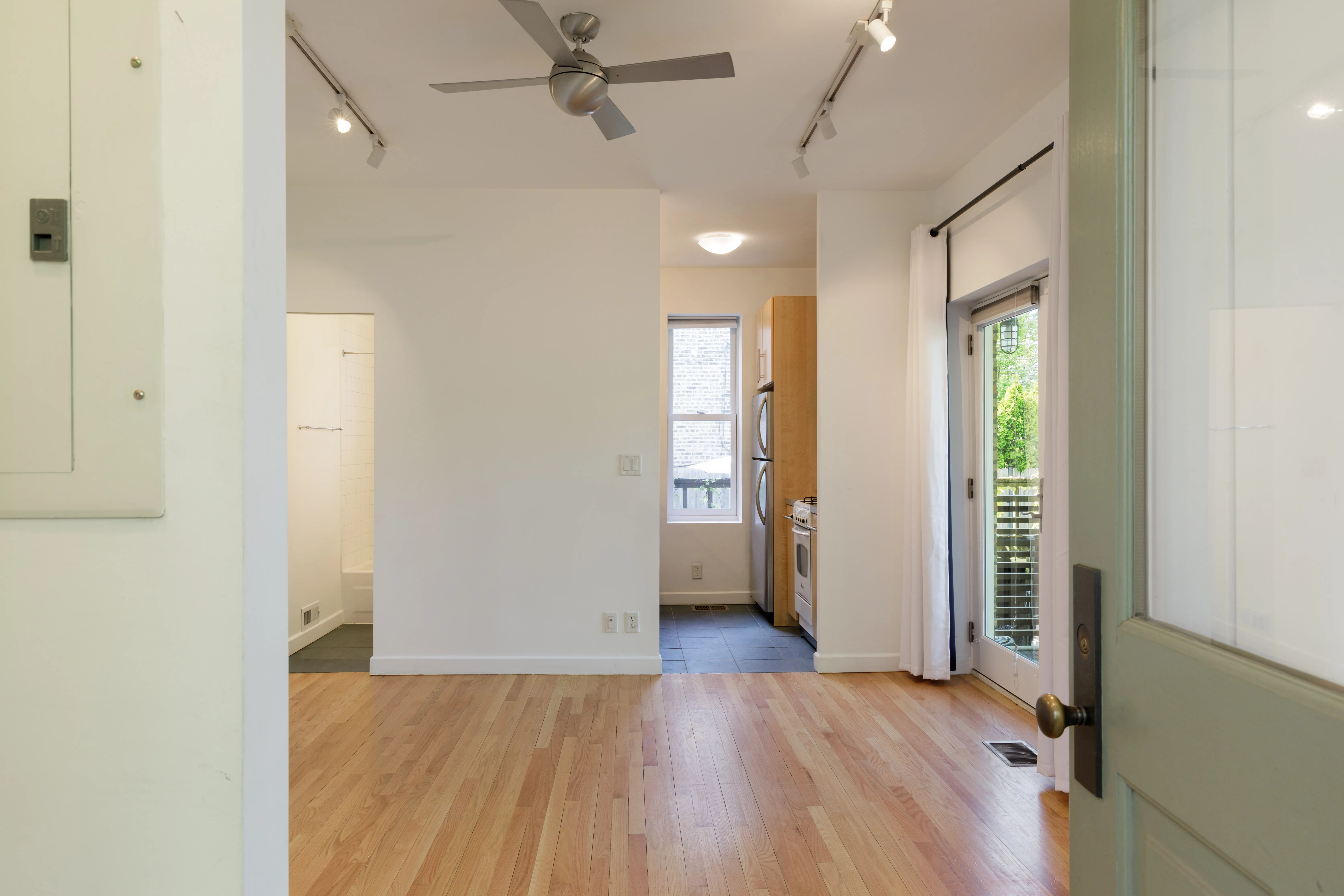1511 N WICKER PARK AVE 60622-unit#1R-Chicago-IL