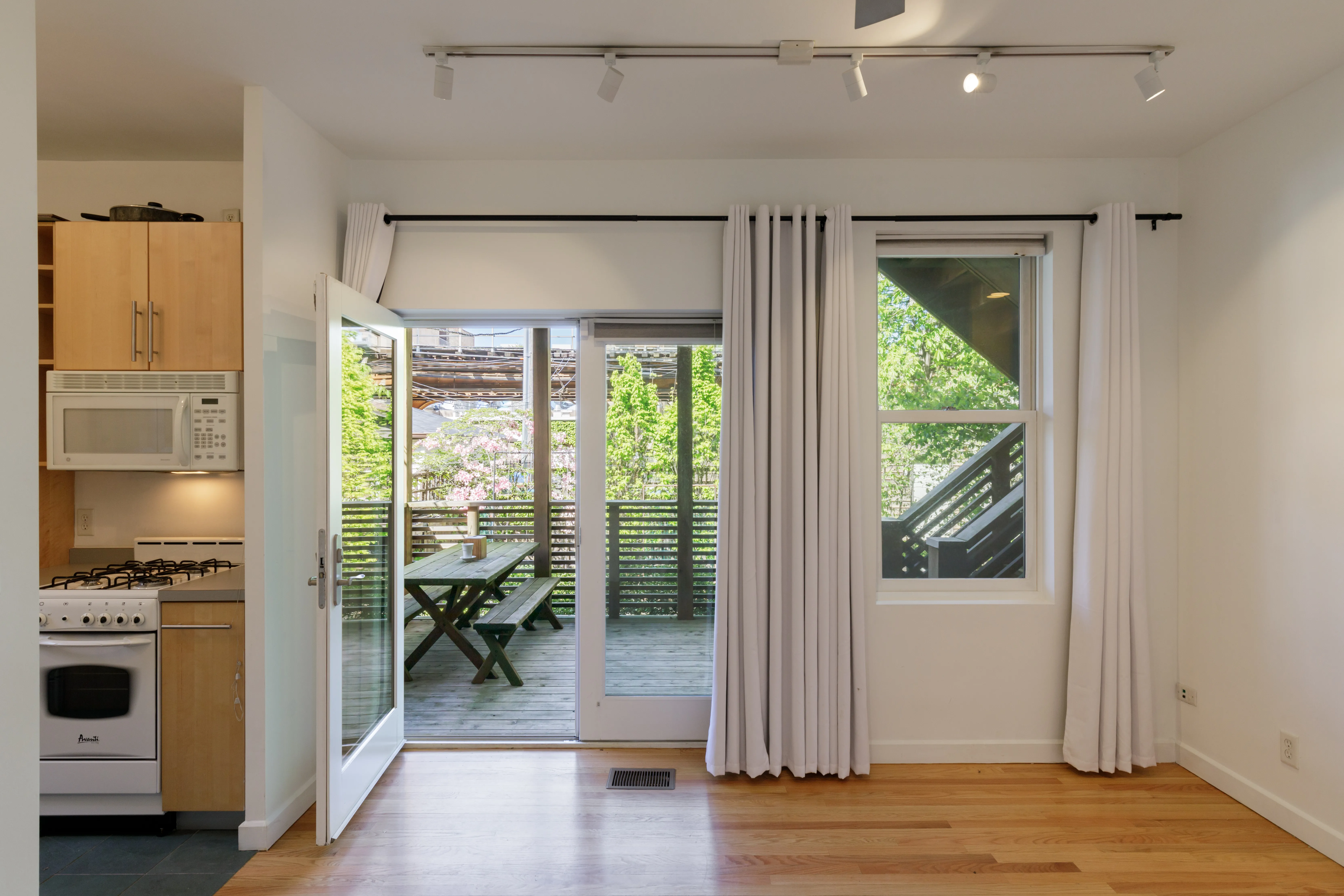 1511 N WICKER PARK AVE 60622-unit#1R-Chicago-IL