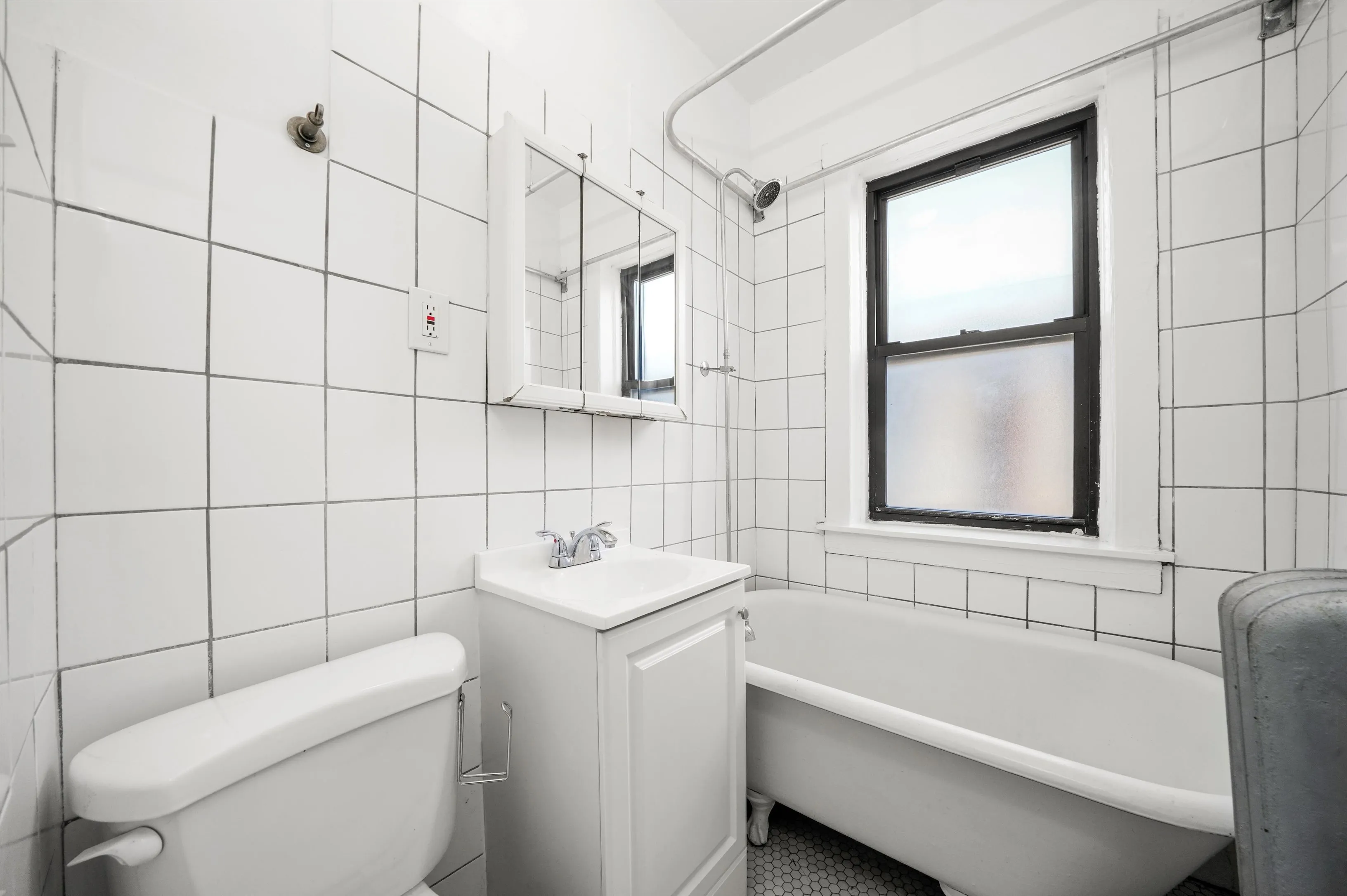 3304 W. Schubert 60647-unit#2i-Chicago-IL