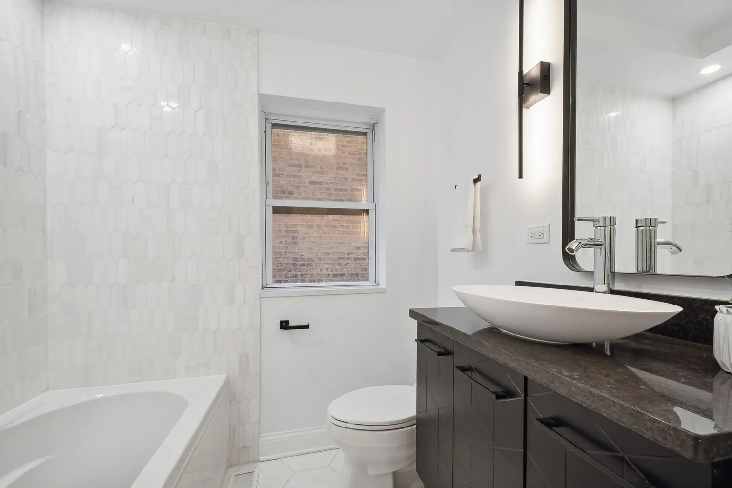 5426 N Western Ave   60625 60625-unit#1-Chicago-IL