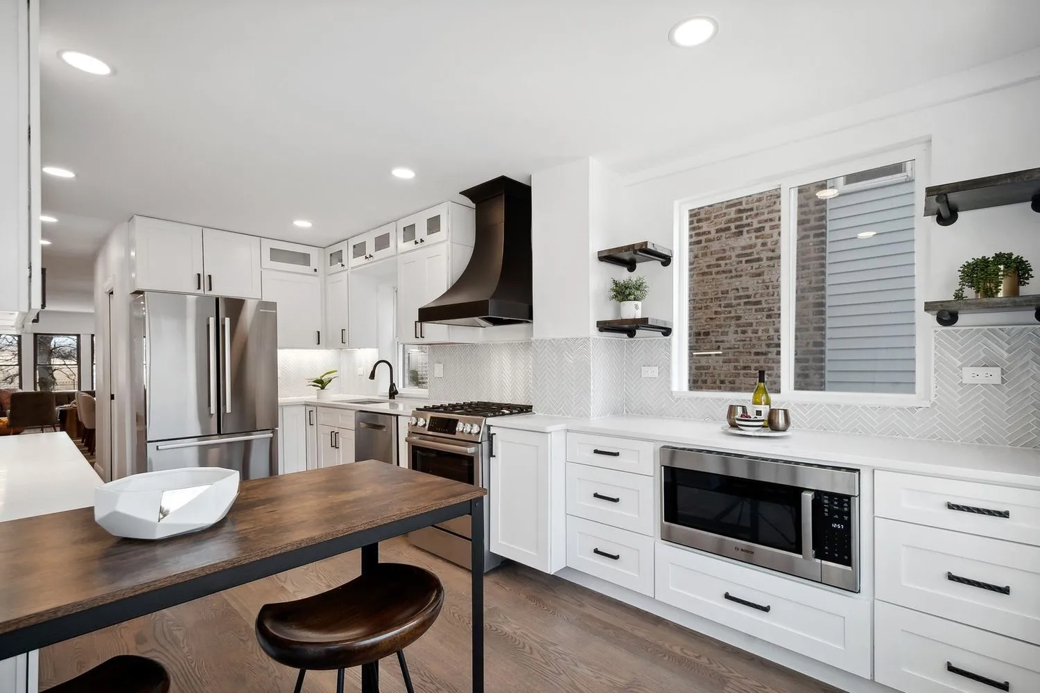 5426 N Western Ave   60625 60625-unit#1-Chicago-IL