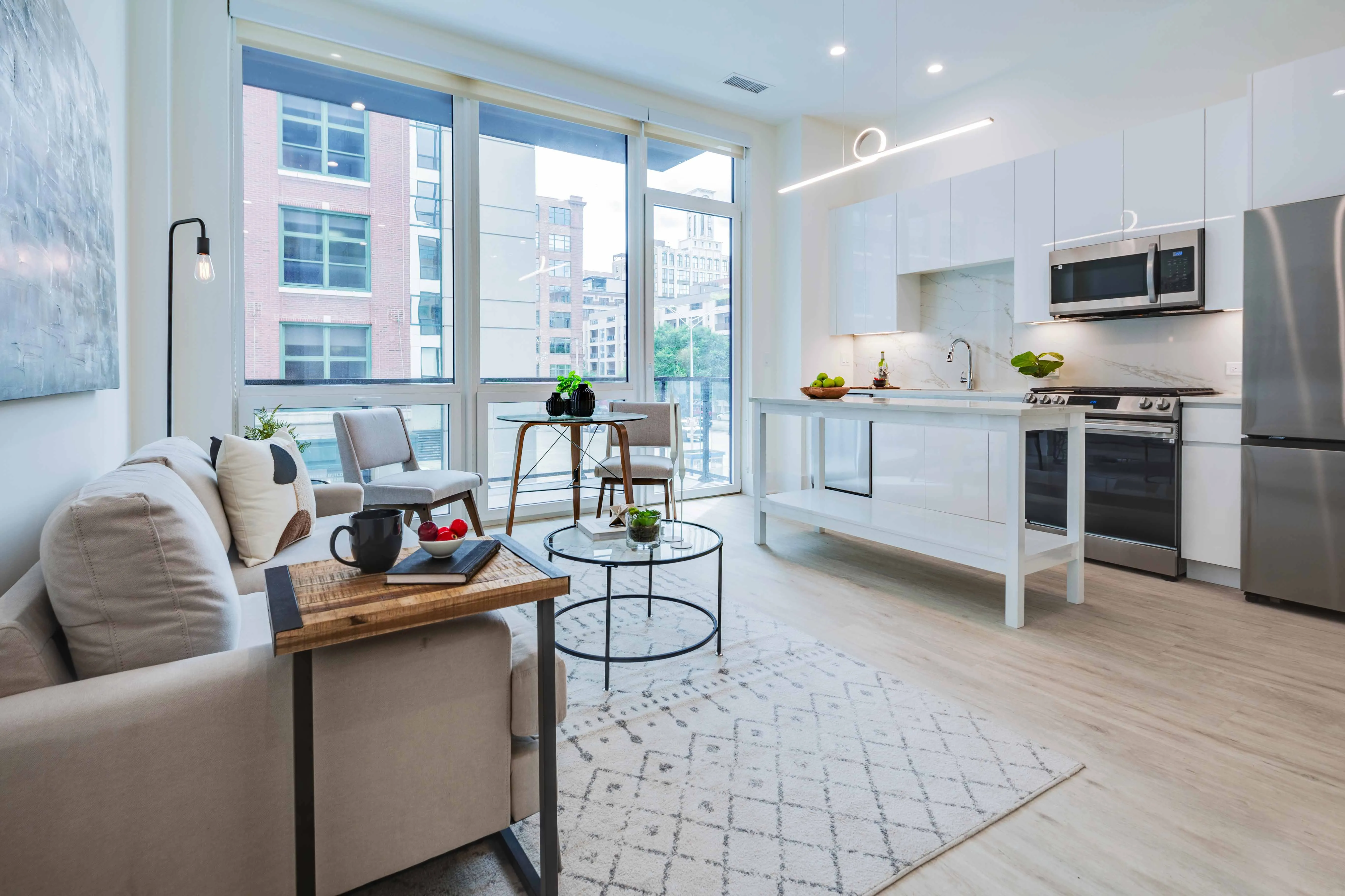 812 W Adams St   60607 60607-812 W. Adams-unit#303-Chicago-IL