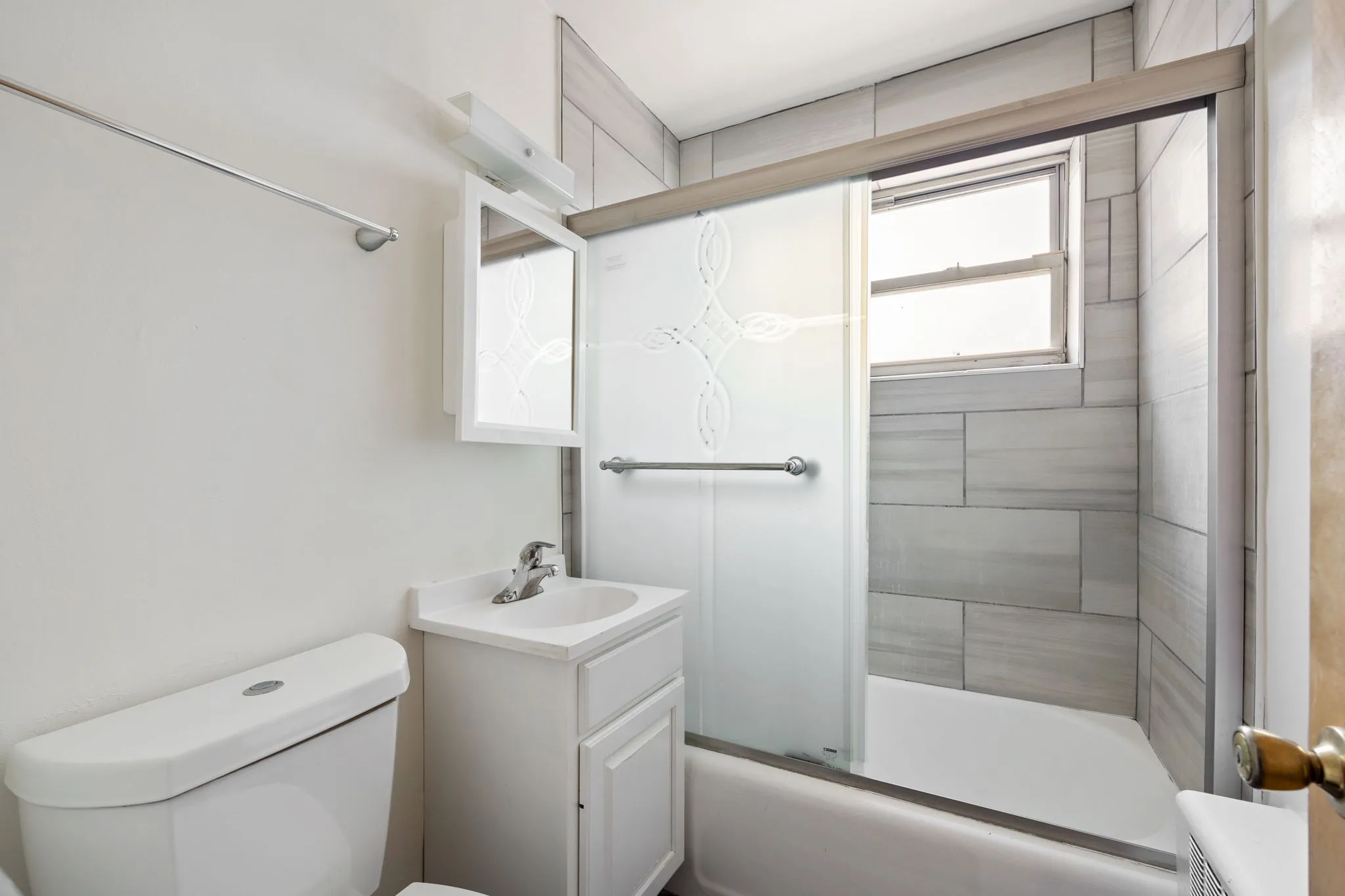 2709 W SUMMERDALE AVE 60625-unit#01-Chicago-IL