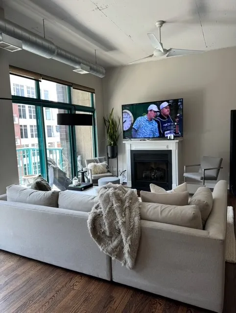 910 W MADISON ST 60607-Madison Condos-unit#702-Chicago-IL
