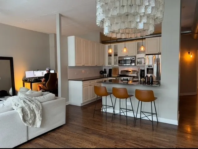 910 W MADISON ST 60607-Madison Condos-unit#702-Chicago-IL