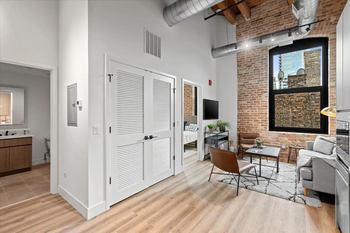 153 W Ohio St   60654 60654-unit#407-Chicago-IL