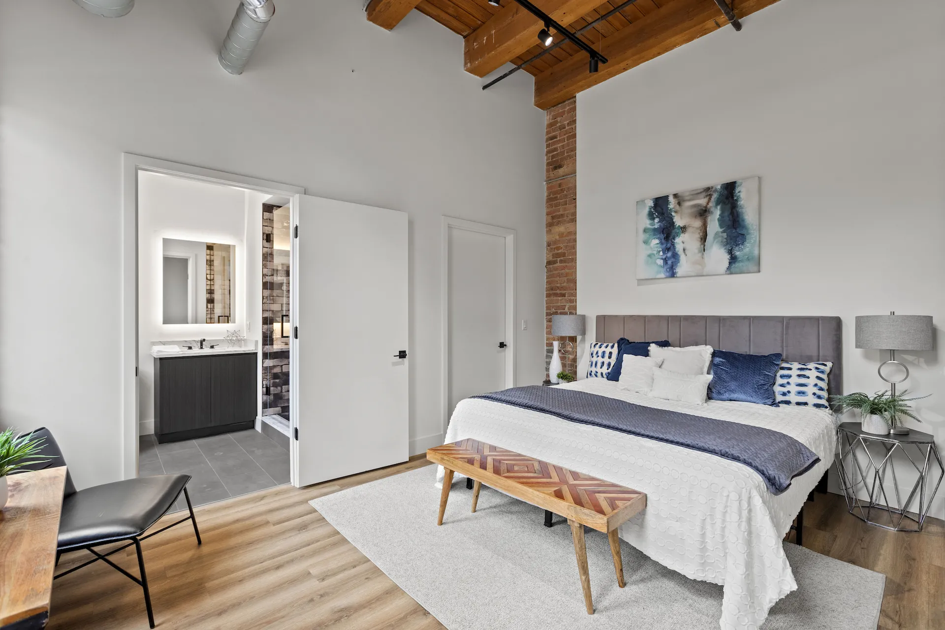 153 W Ohio St   60654 60654-unit#206-Chicago-IL