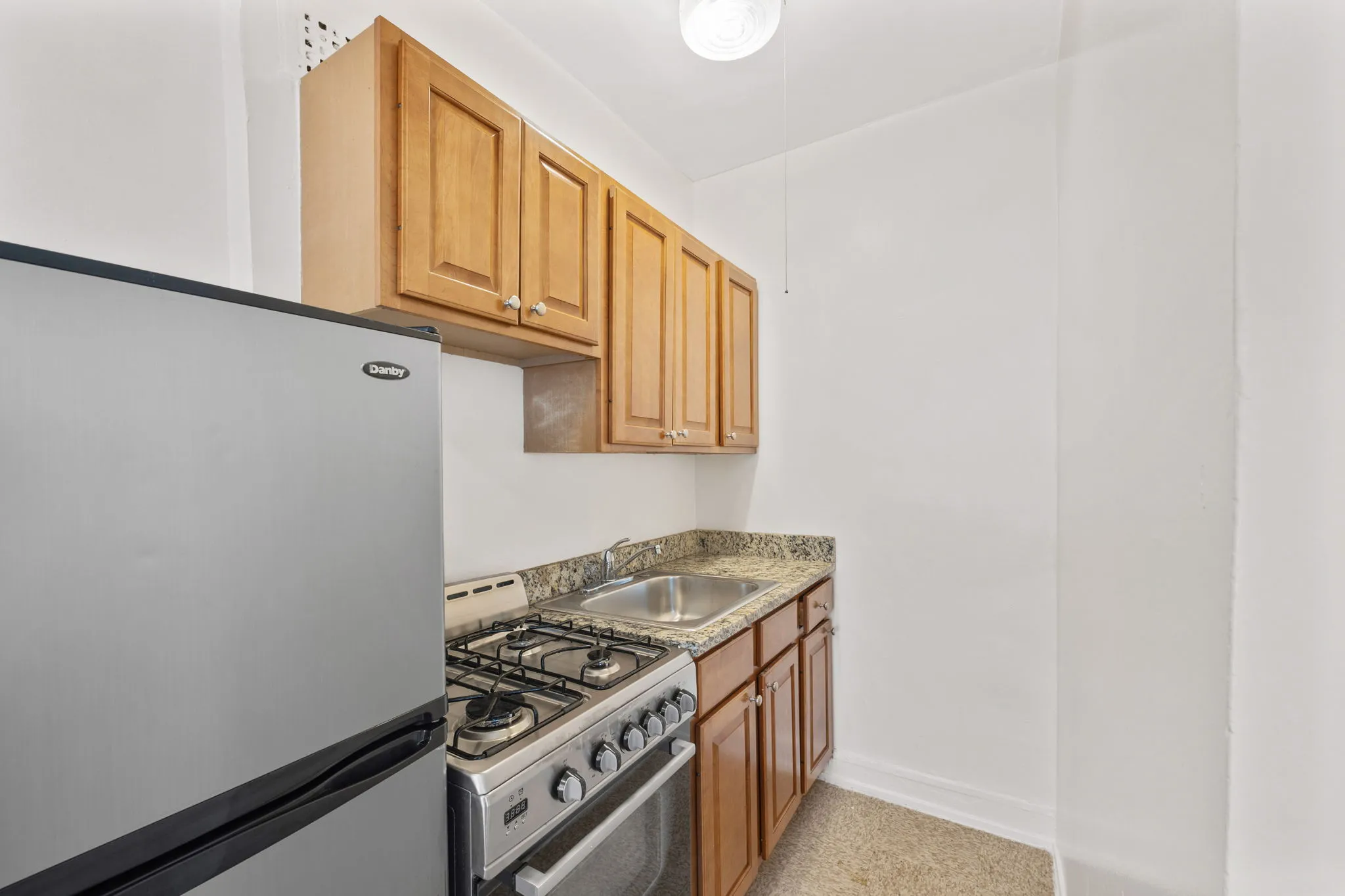 5625 N WINTHROP AVE 60660-Winthrop Rental Apartments-unit#302-A-Chicago-IL