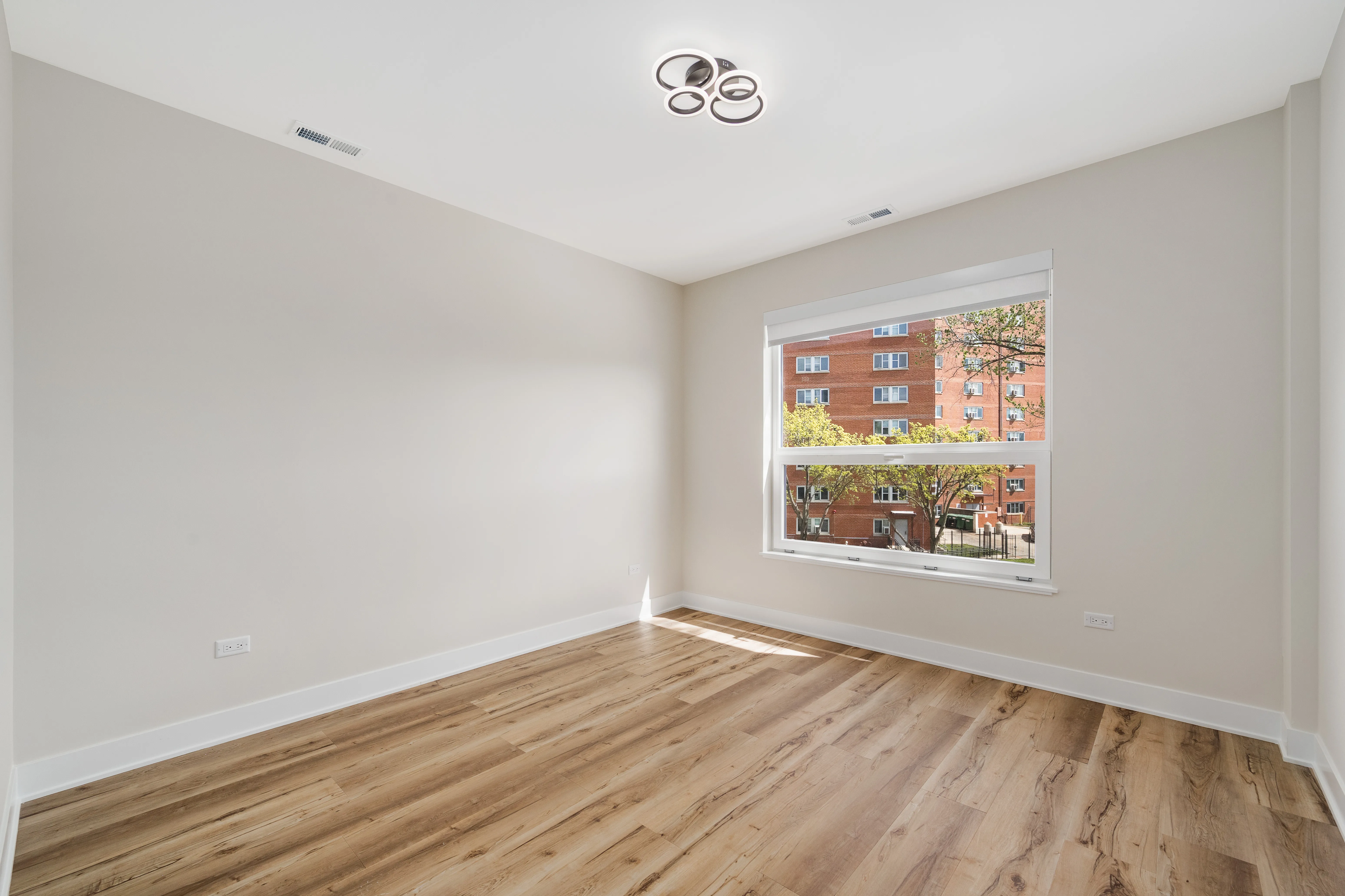 3992 S Lake Park Ave   60653 60653-Chicago-IL