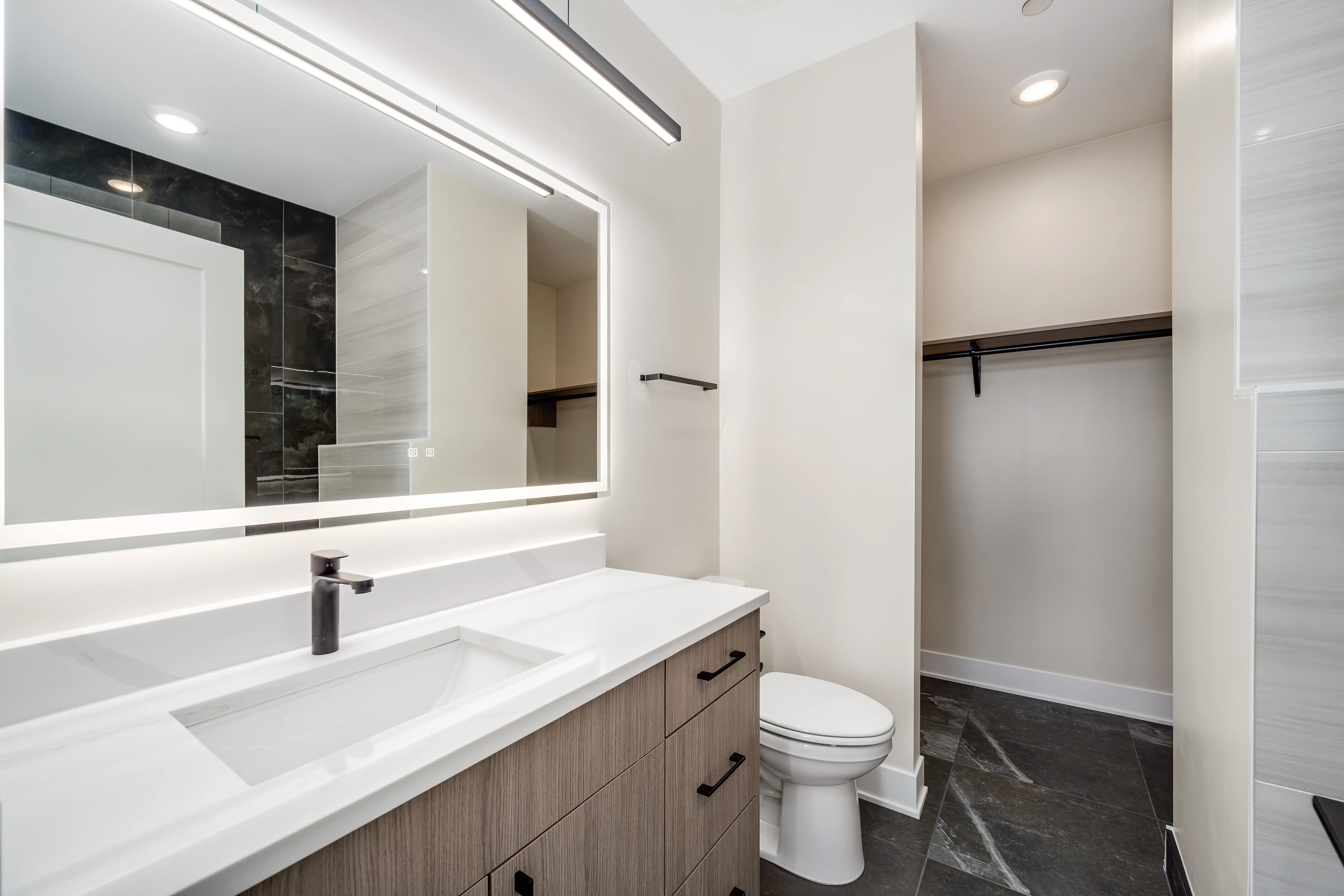 3992 S Lake Park Ave   60653 60653-Chicago-IL