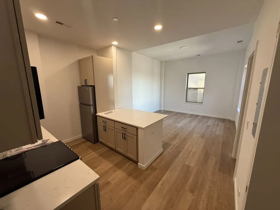 2140 N Lincoln Park W   60614 60614-unit#05-Chicago-IL