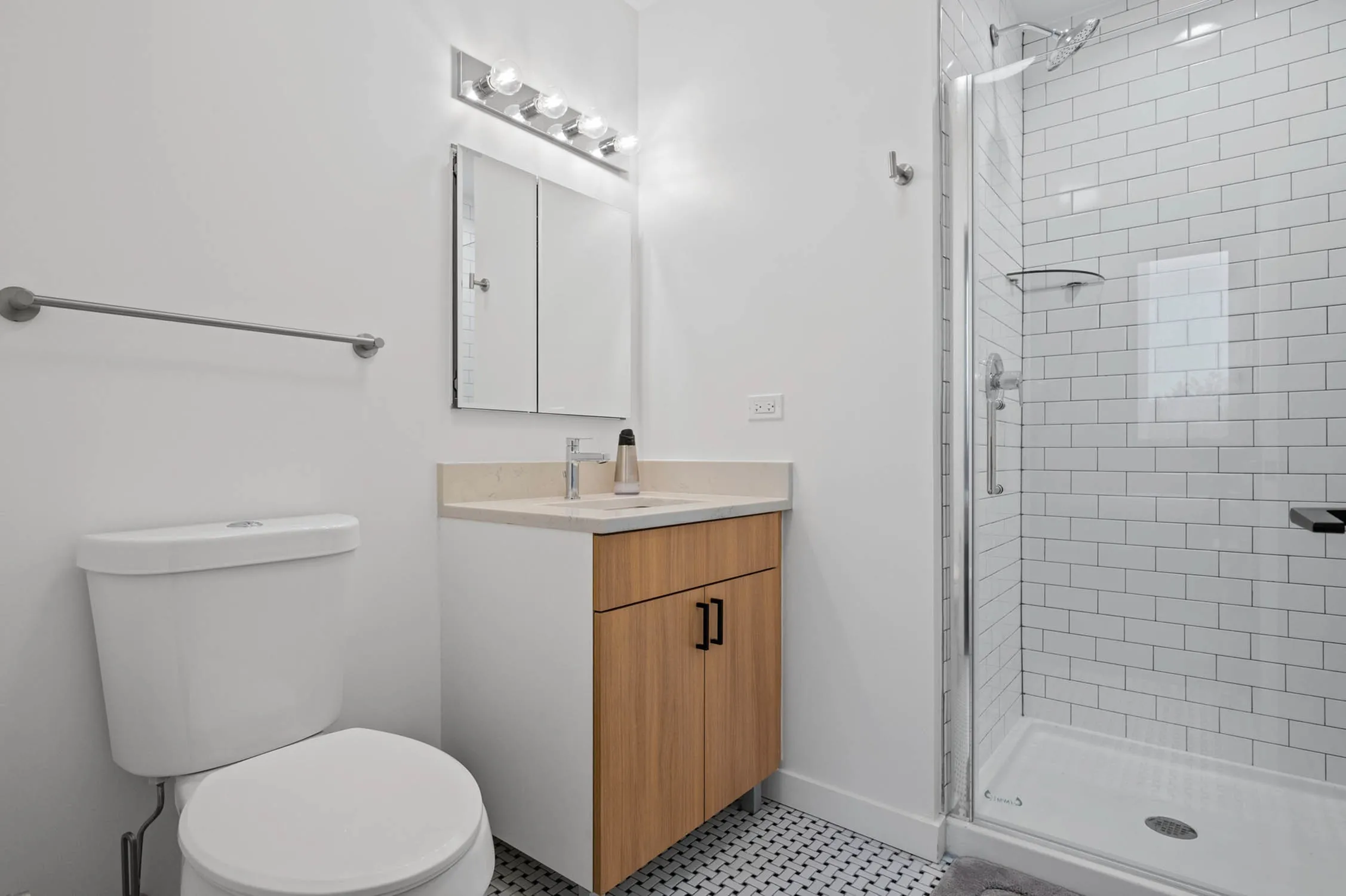 2401 S State St 60616 60616-McCormick Coliving-Chicago-IL