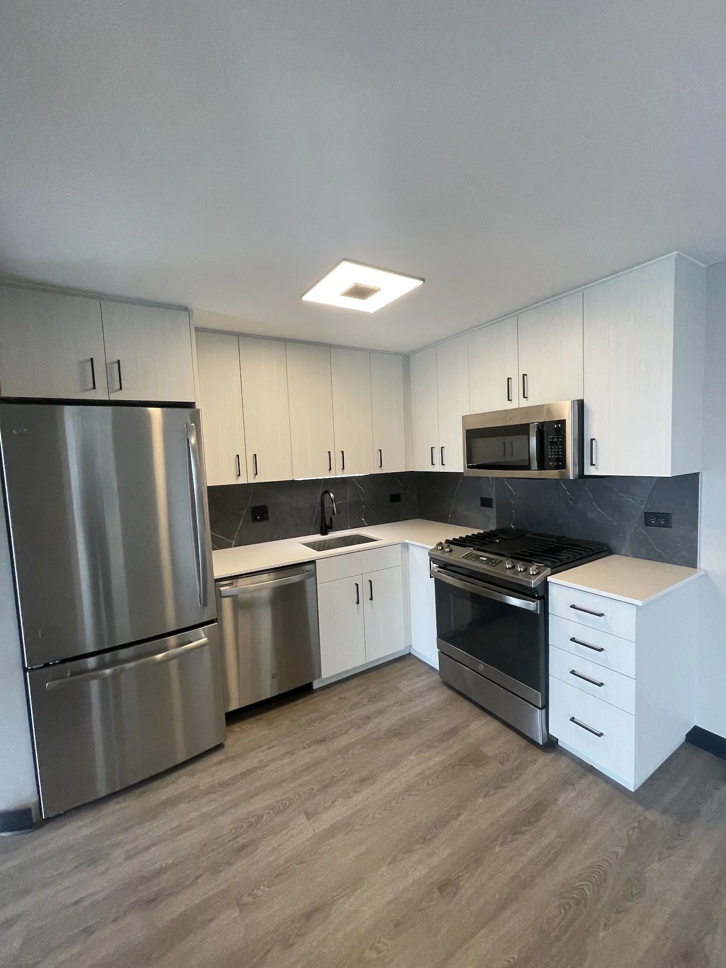 1922 W Ogden Ave 60612 60612-unit#1216-Chicago-IL