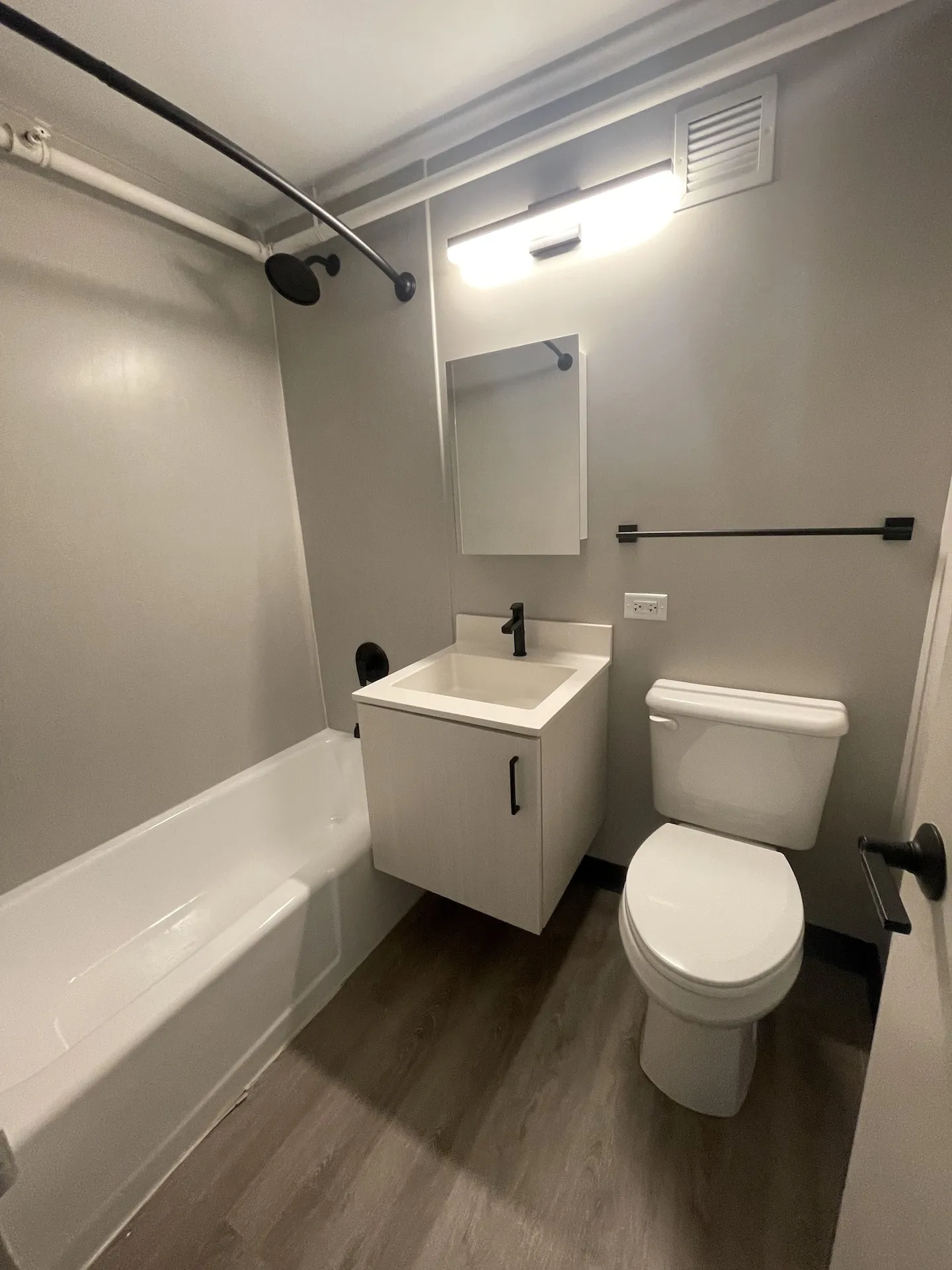 1922 W Ogden Ave 60612 60612-unit#1216-Chicago-IL