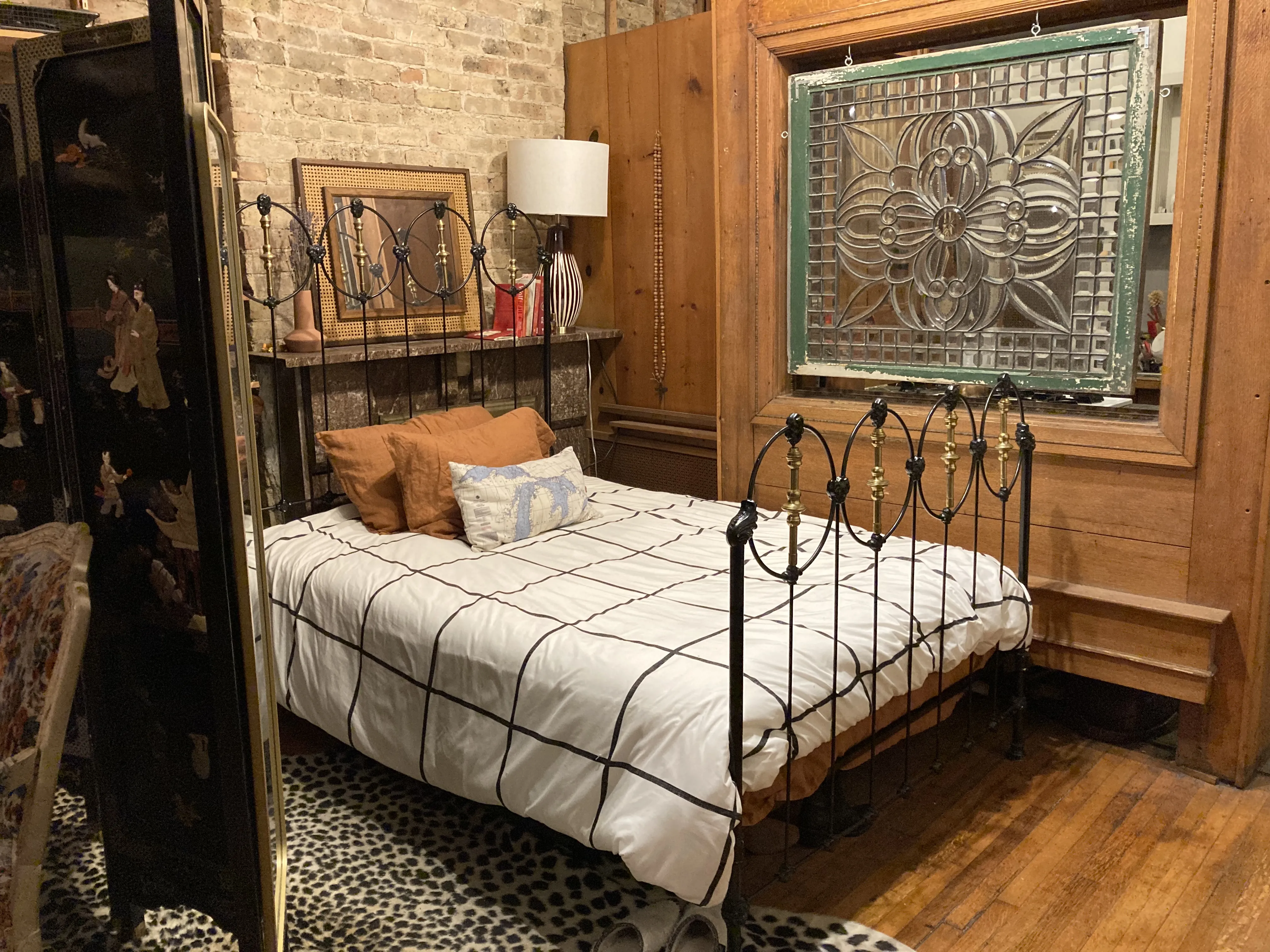 655 W Wrightwood Ave 60614-unit#1F-Chicago-IL