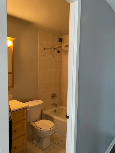 4343 N Clarendon Ave 60613 60613-Chicago-IL
